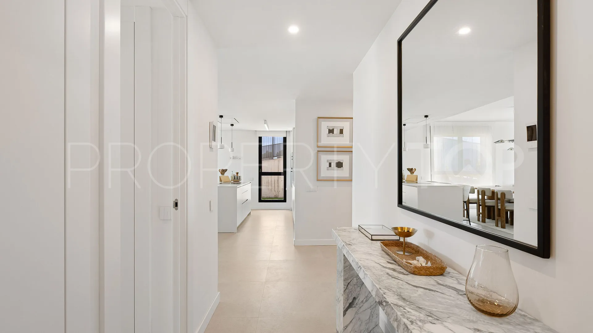 Buy Selwo ground floor apartment with 3 bedrooms