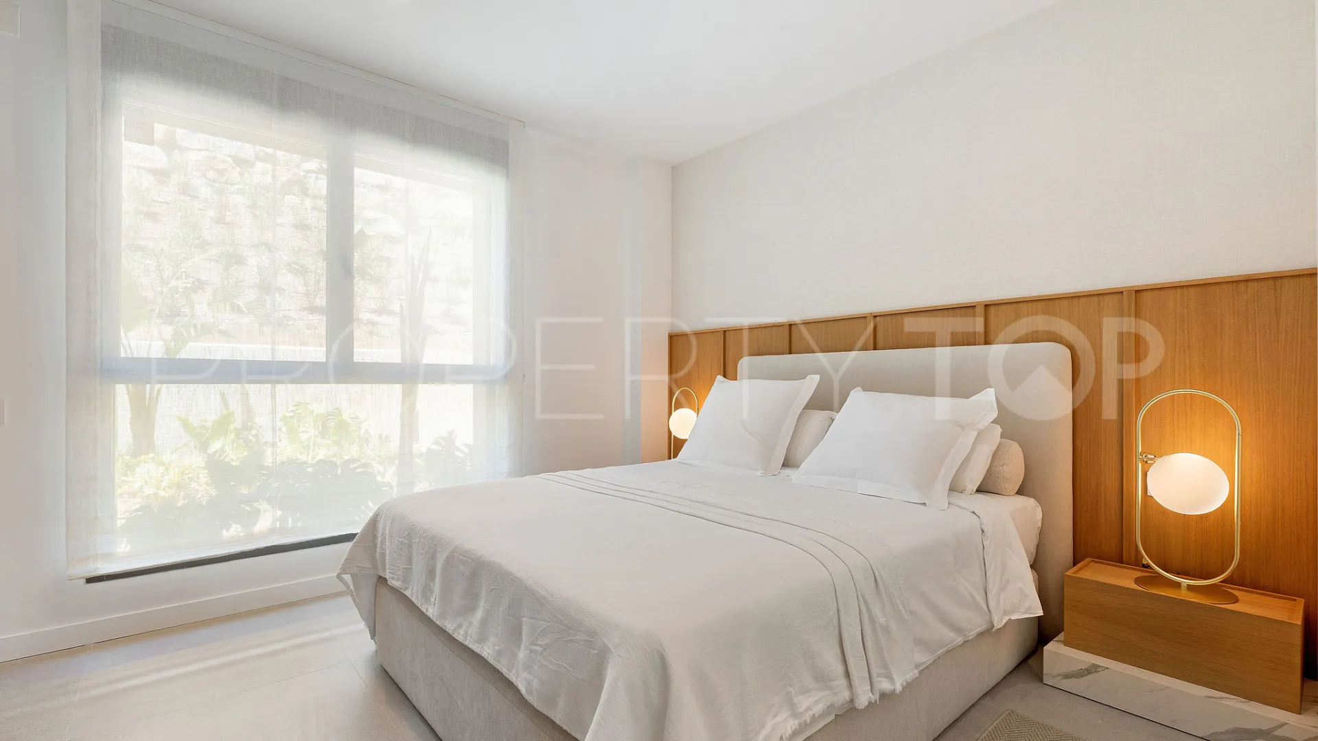 Buy Selwo ground floor apartment with 3 bedrooms