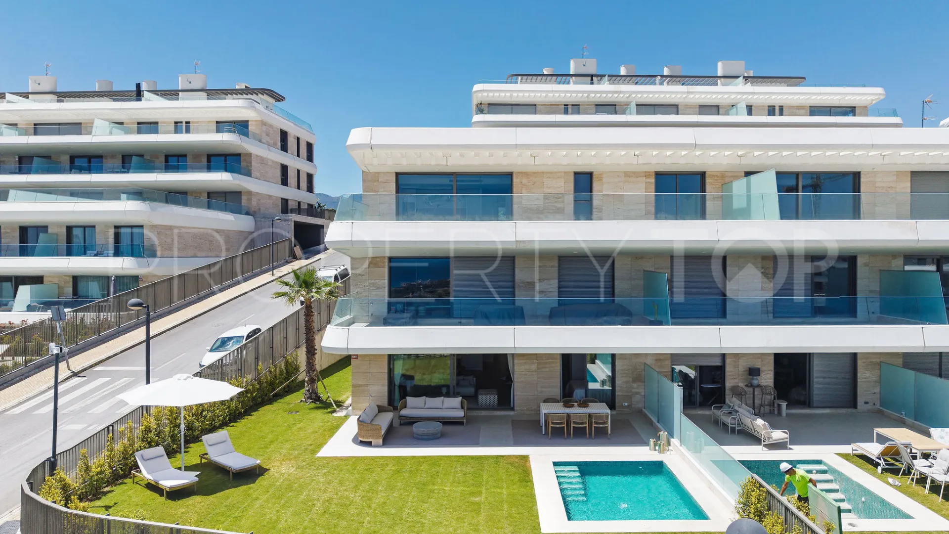 Buy Selwo ground floor apartment with 3 bedrooms