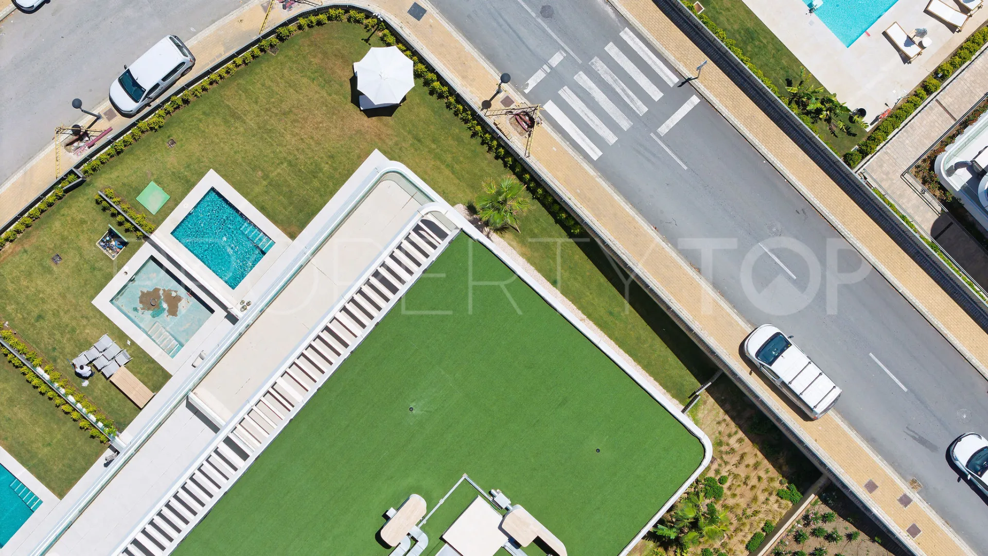 Buy Selwo ground floor apartment with 3 bedrooms