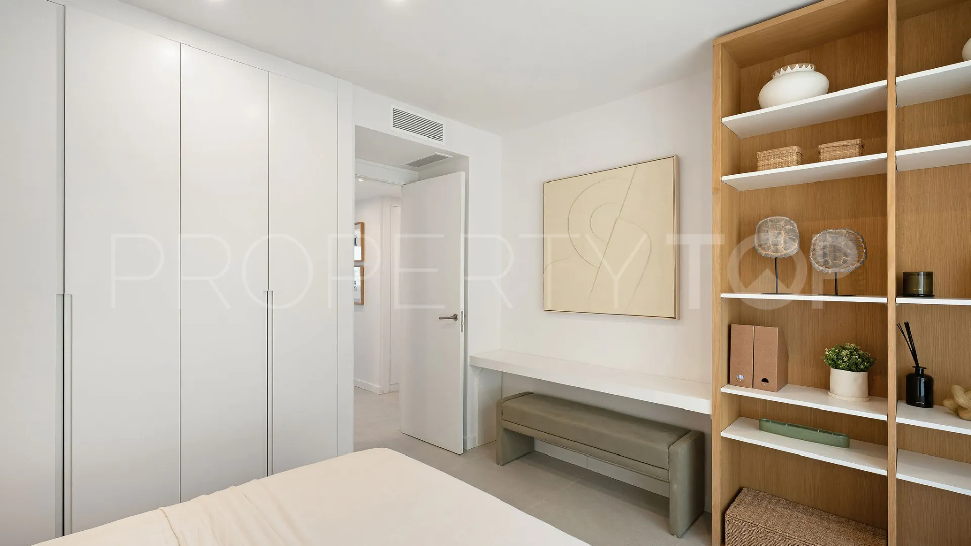 Buy Selwo ground floor apartment with 3 bedrooms