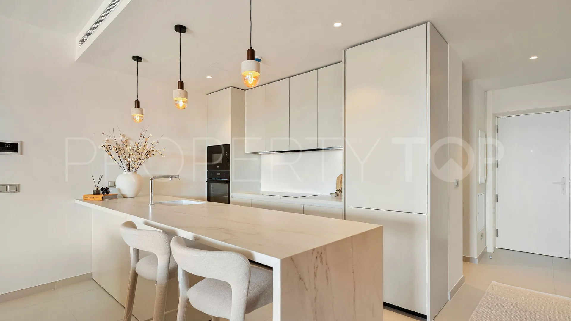 Se vende apartamento de 2 dormitorios en El Higueron