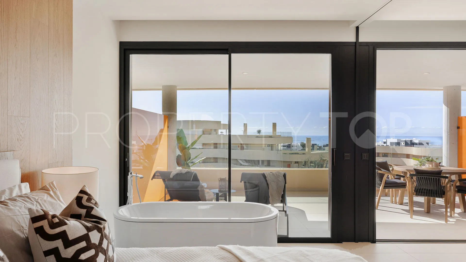 Se vende apartamento de 2 dormitorios en El Higueron