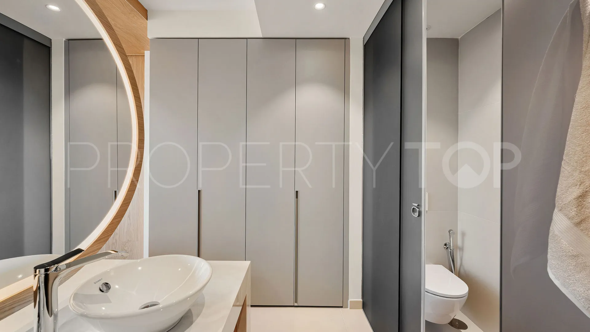 Se vende apartamento de 2 dormitorios en El Higueron