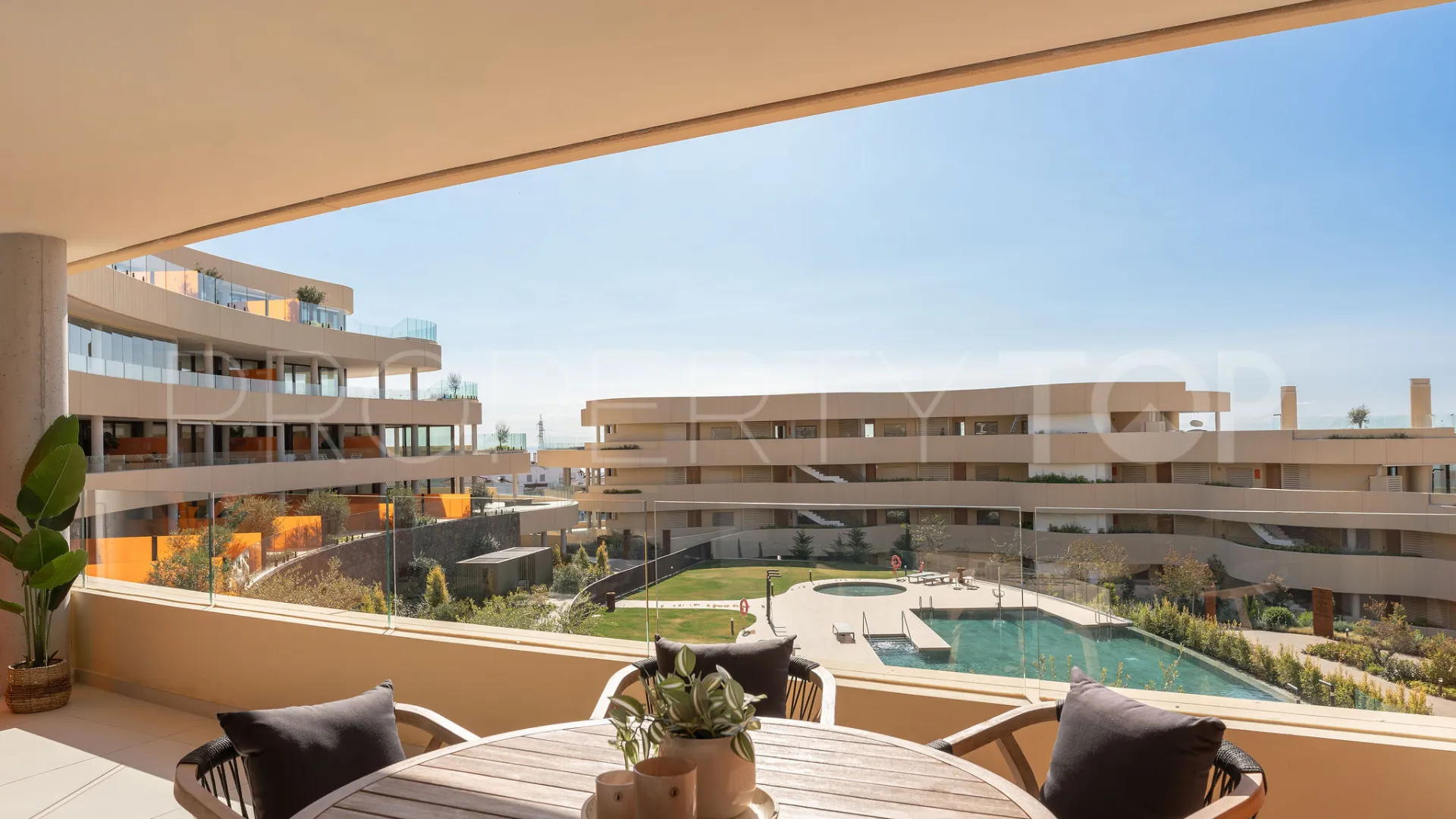 Se vende apartamento de 2 dormitorios en El Higueron