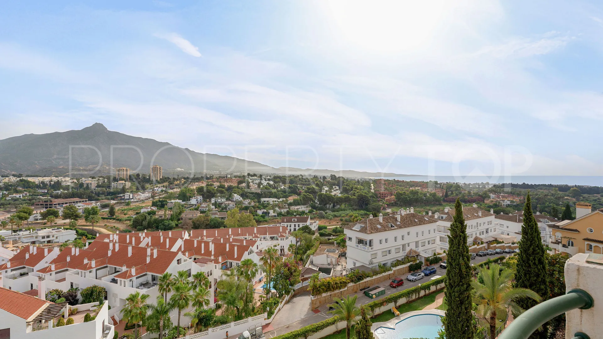 Apartamento en venta en Señorio de Aloha de 2 dormitorios