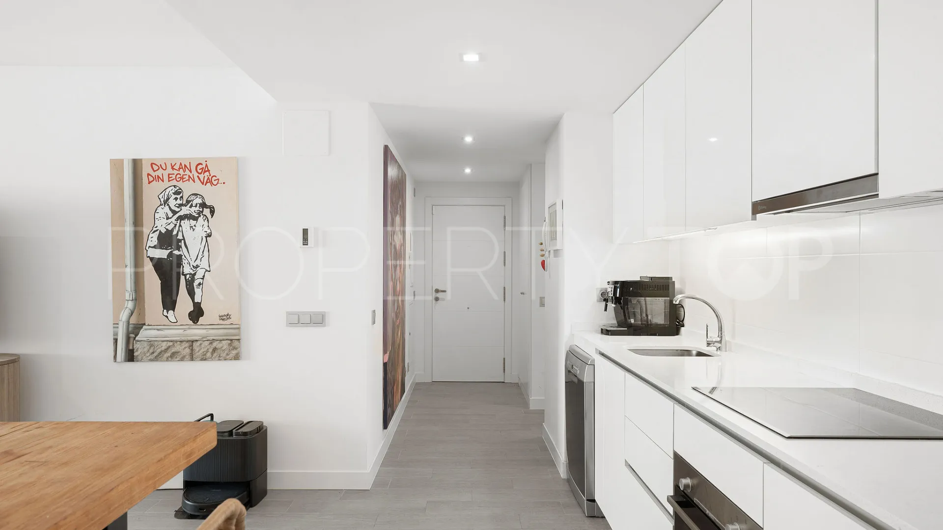 Buy 3 bedrooms ground floor apartment in Benalmadena Pueblo