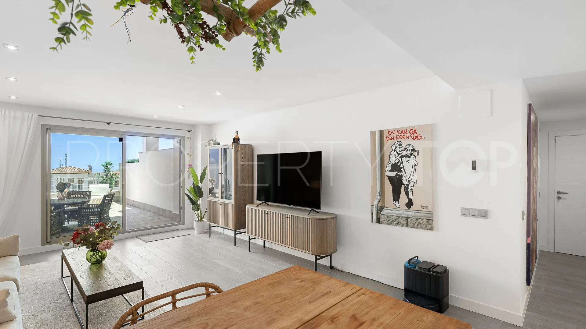 Buy 3 bedrooms ground floor apartment in Benalmadena Pueblo
