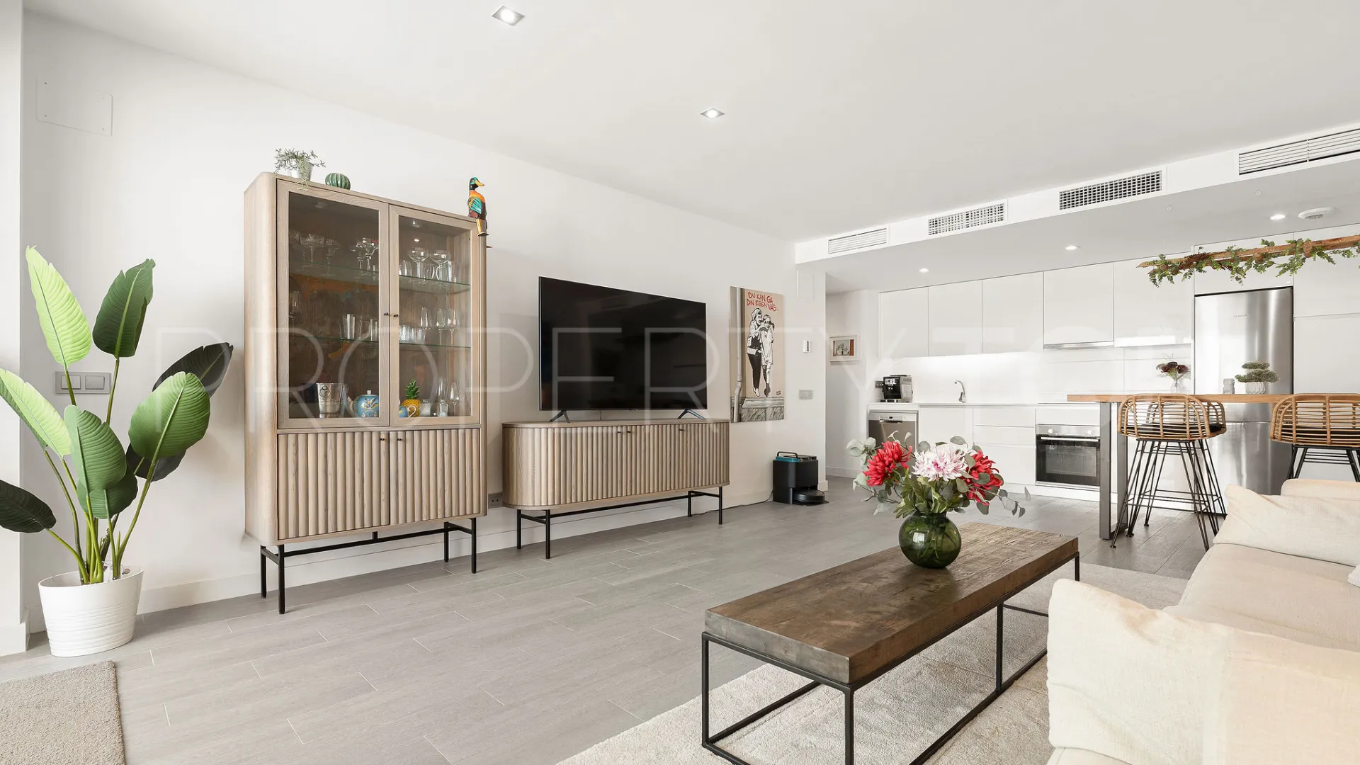 Buy 3 bedrooms ground floor apartment in Benalmadena Pueblo