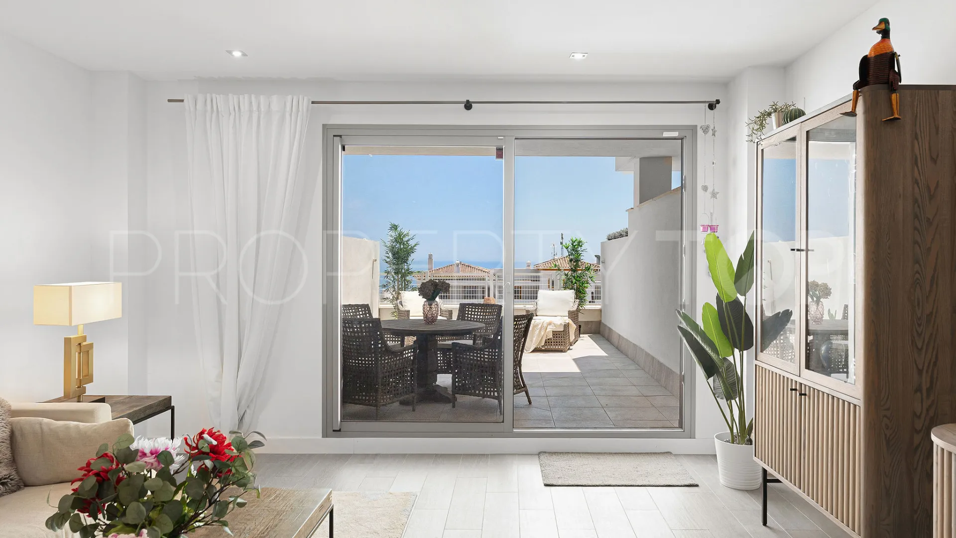 Buy 3 bedrooms ground floor apartment in Benalmadena Pueblo