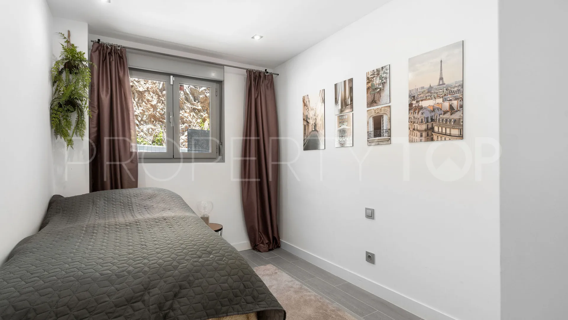Buy 3 bedrooms ground floor apartment in Benalmadena Pueblo