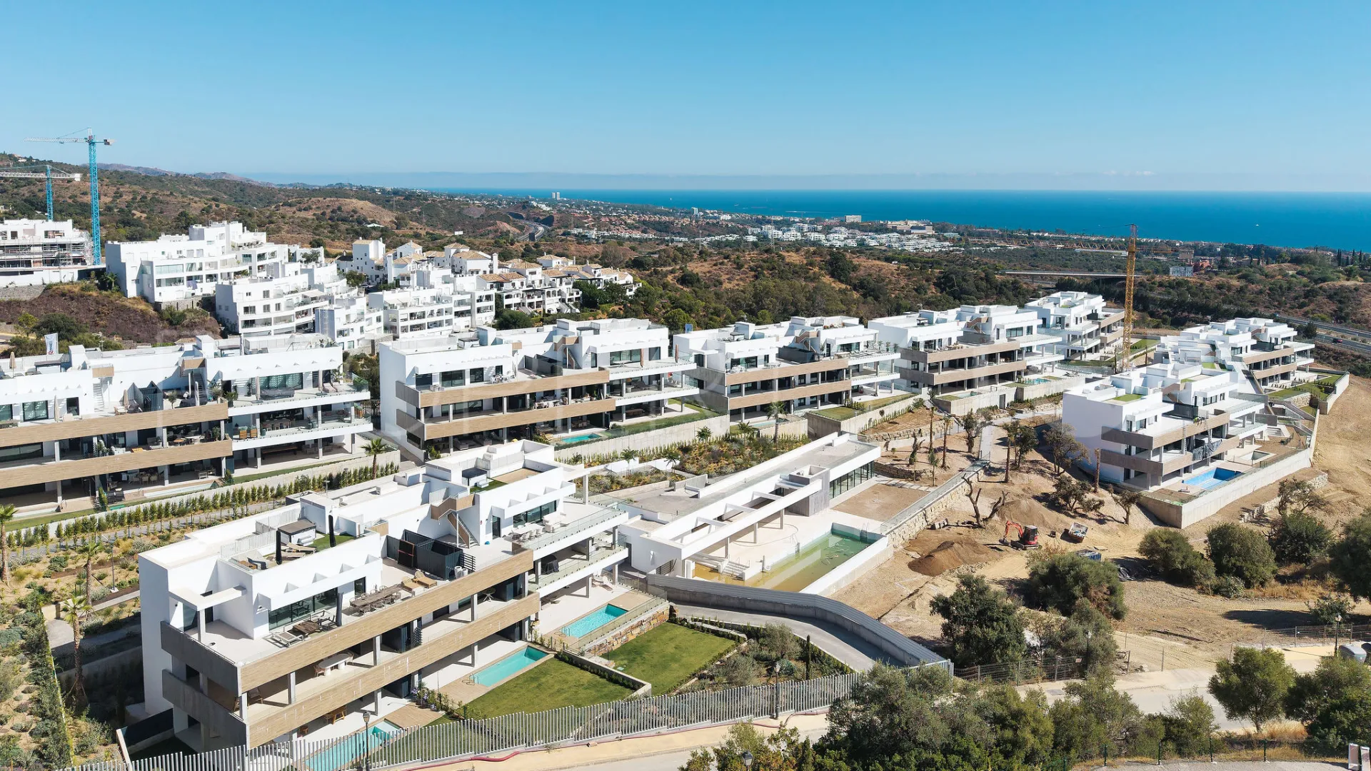 For sale ground floor apartment with 2 bedrooms in Los Altos de los Monteros