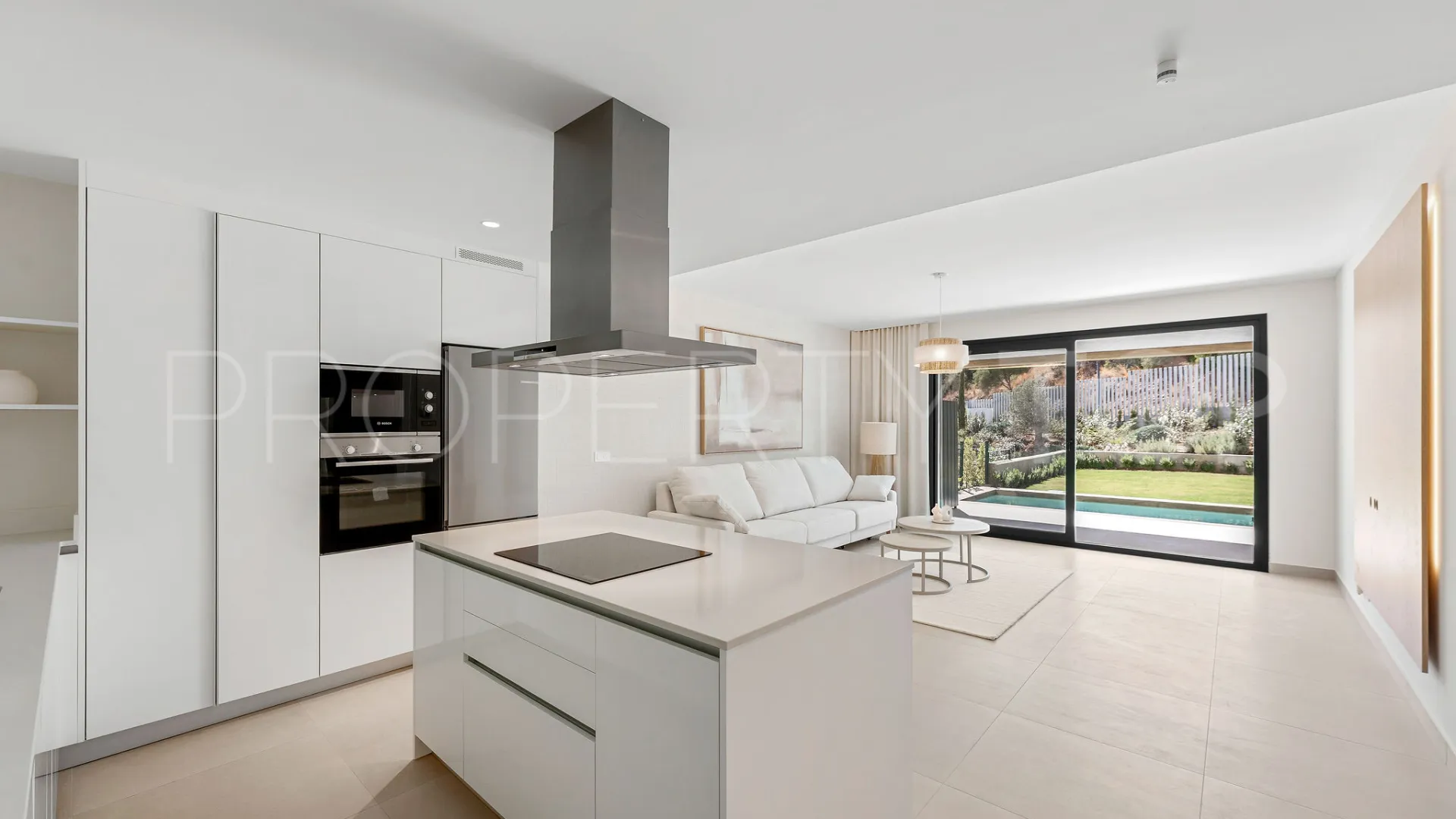 For sale ground floor apartment with 2 bedrooms in Los Altos de los Monteros