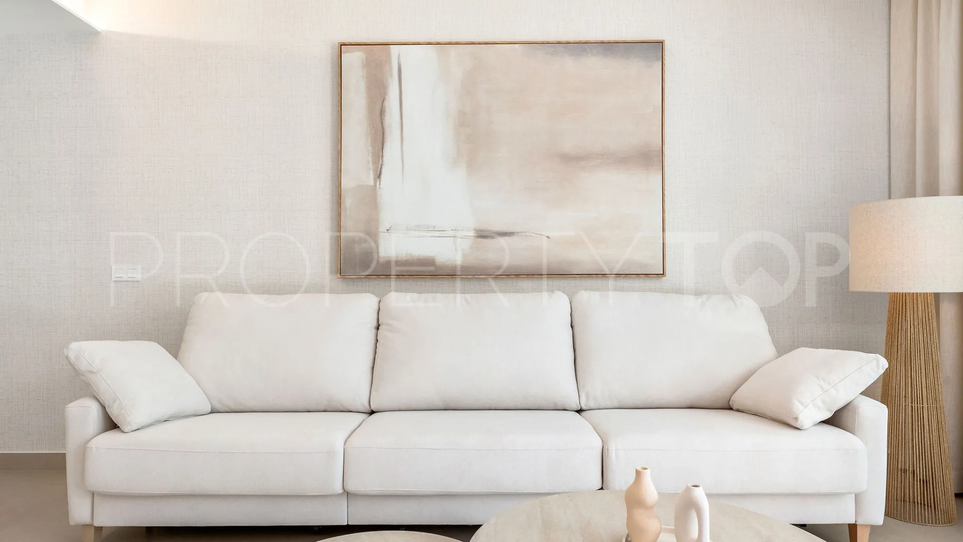 For sale ground floor apartment with 2 bedrooms in Los Altos de los Monteros