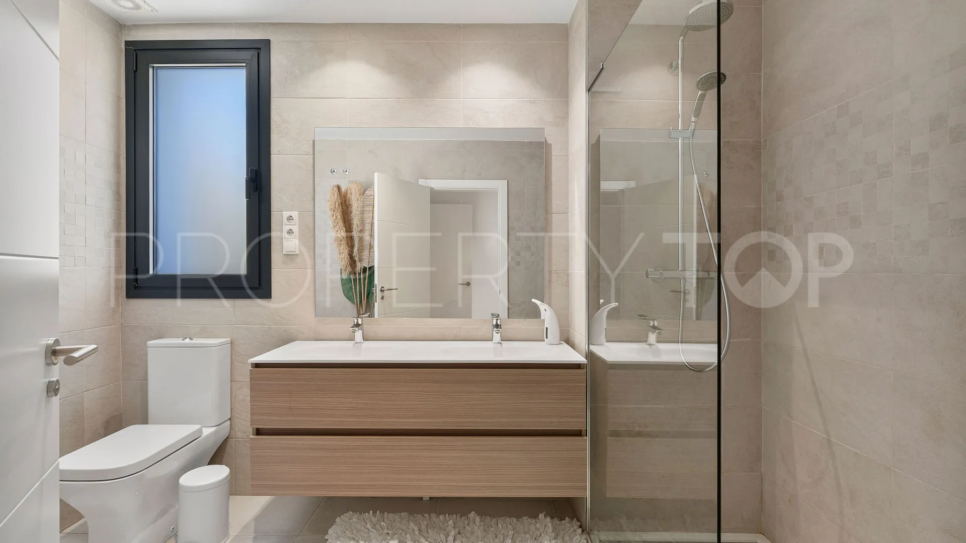 Apartamento planta baja en venta con 2 dormitorios en Cortijo del Golf