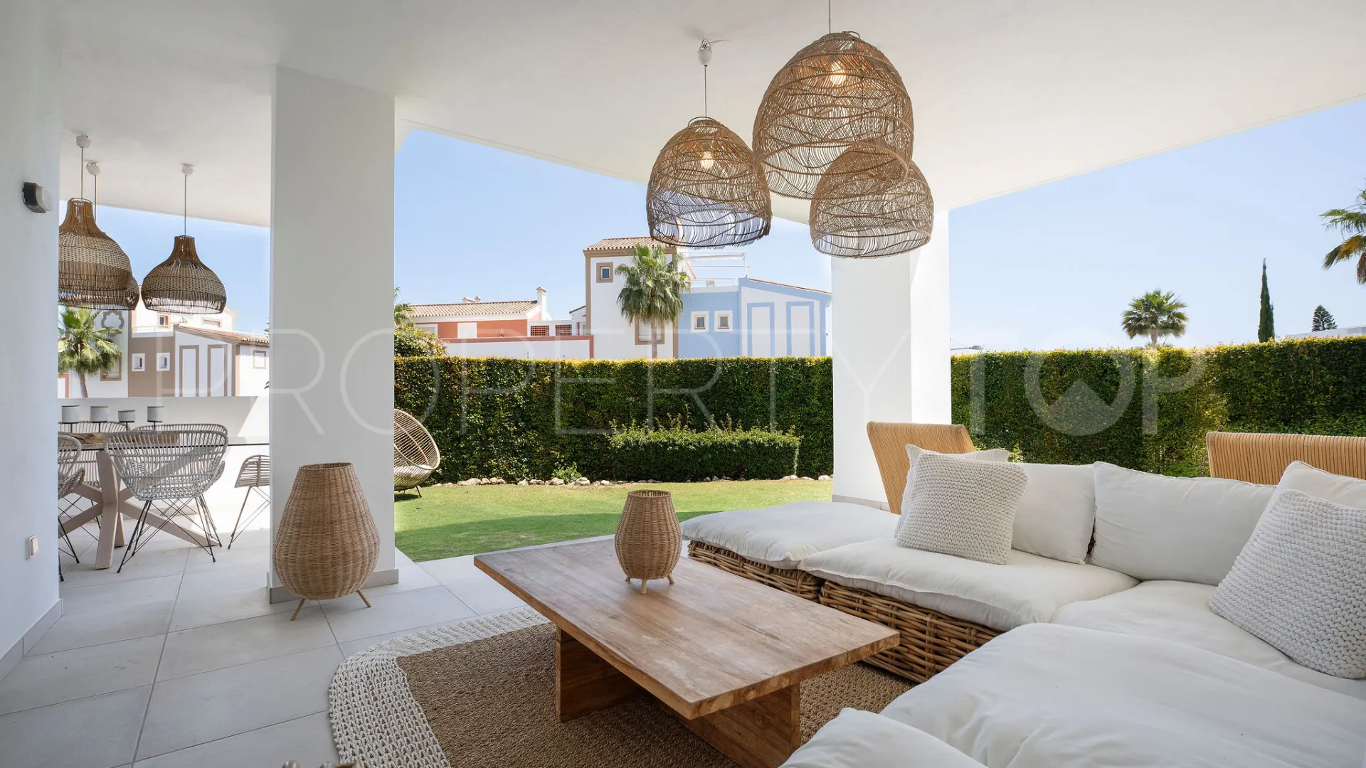 Apartamento planta baja en venta con 2 dormitorios en Cortijo del Golf
