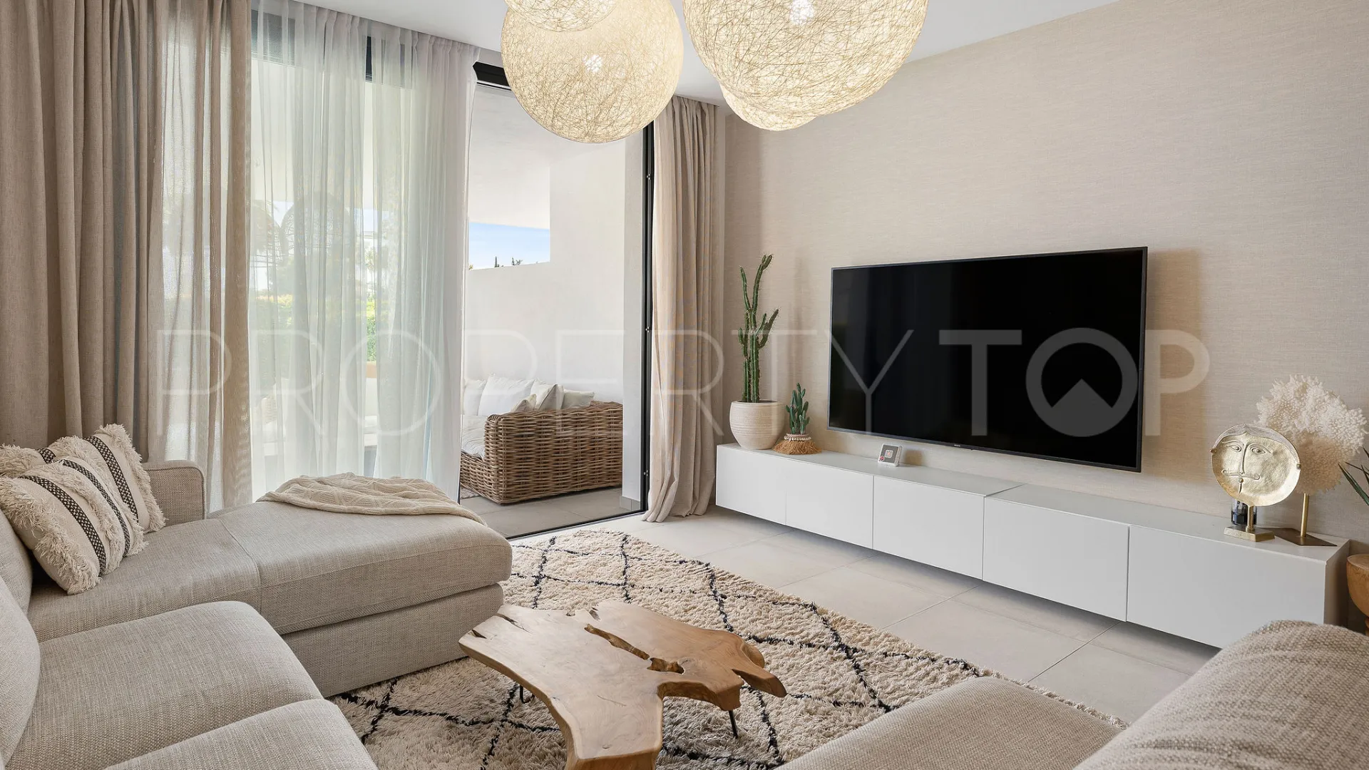 Apartamento planta baja en venta con 2 dormitorios en Cortijo del Golf
