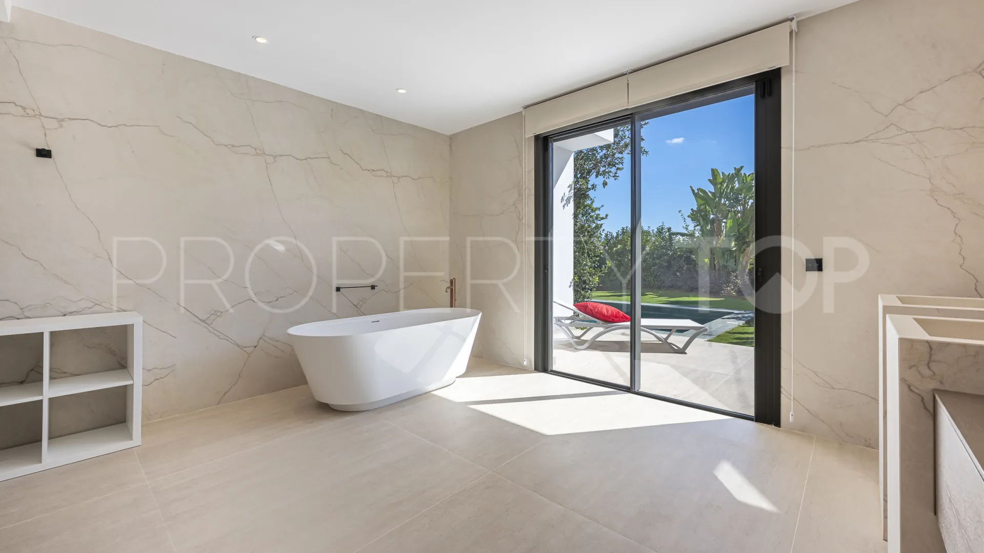 For sale house in El Rosario with 4 bedrooms