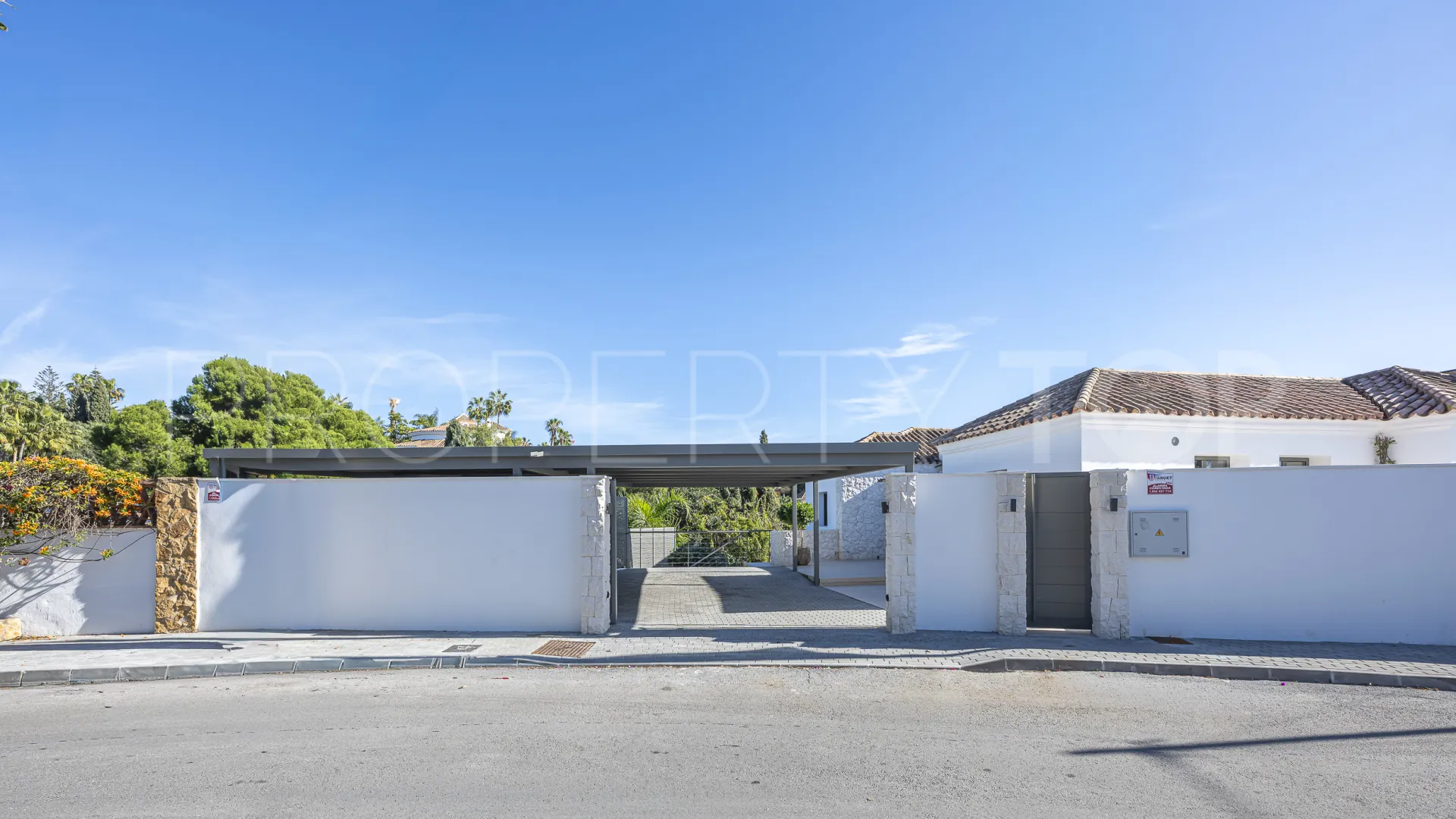 For sale house in El Rosario with 4 bedrooms