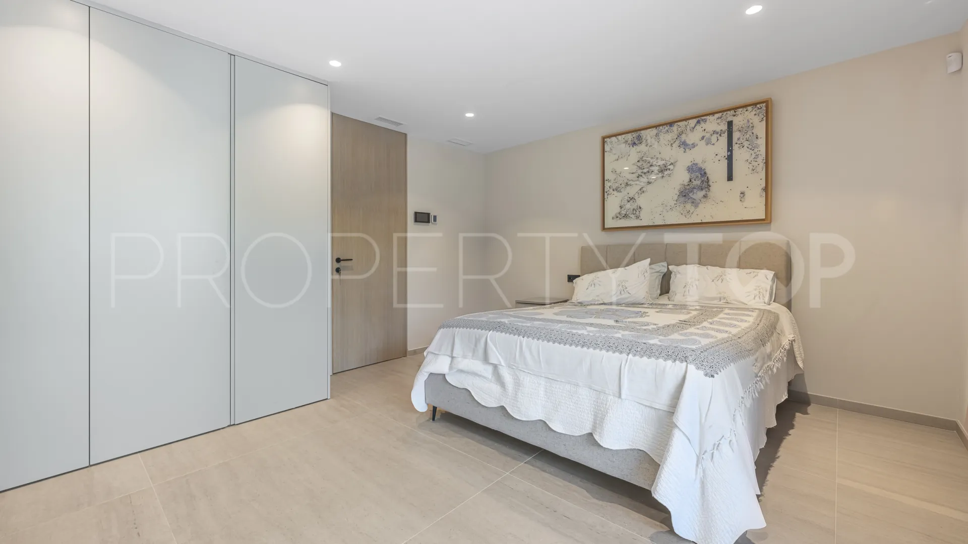 For sale house in El Rosario with 4 bedrooms