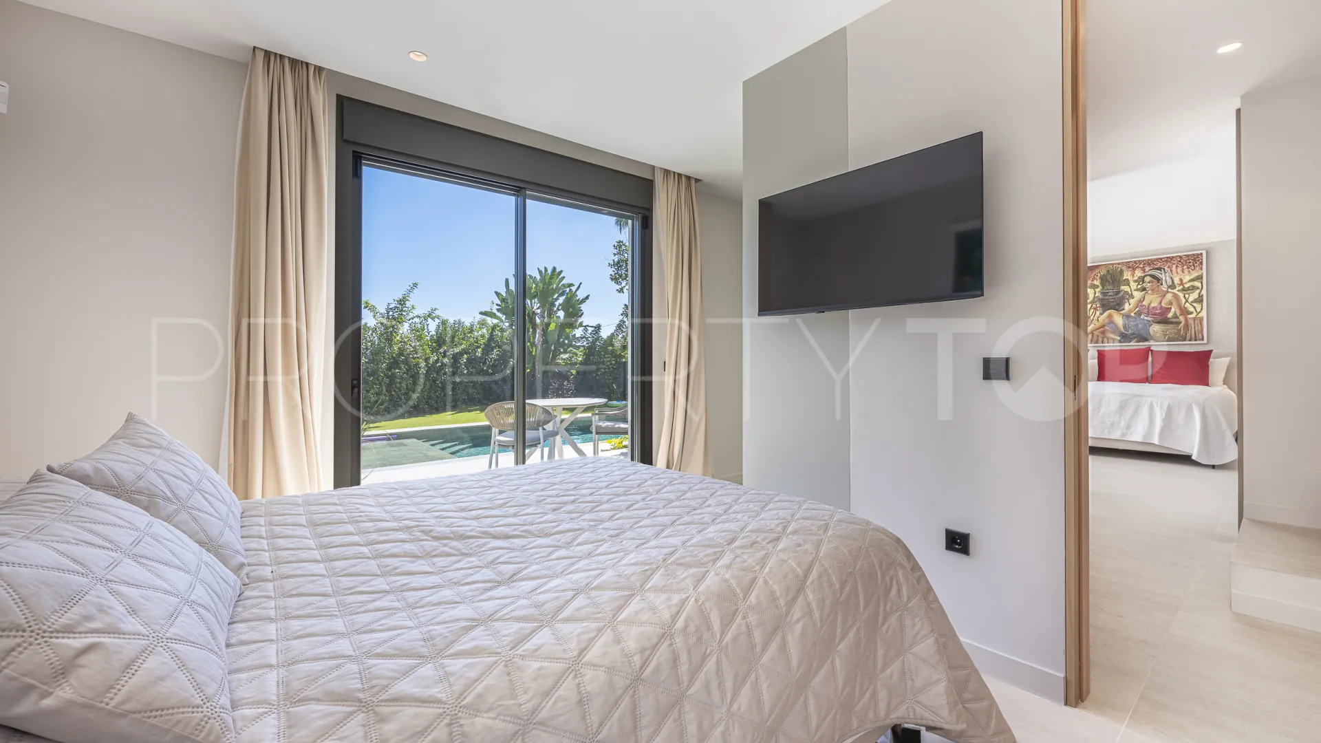 For sale house in El Rosario with 4 bedrooms