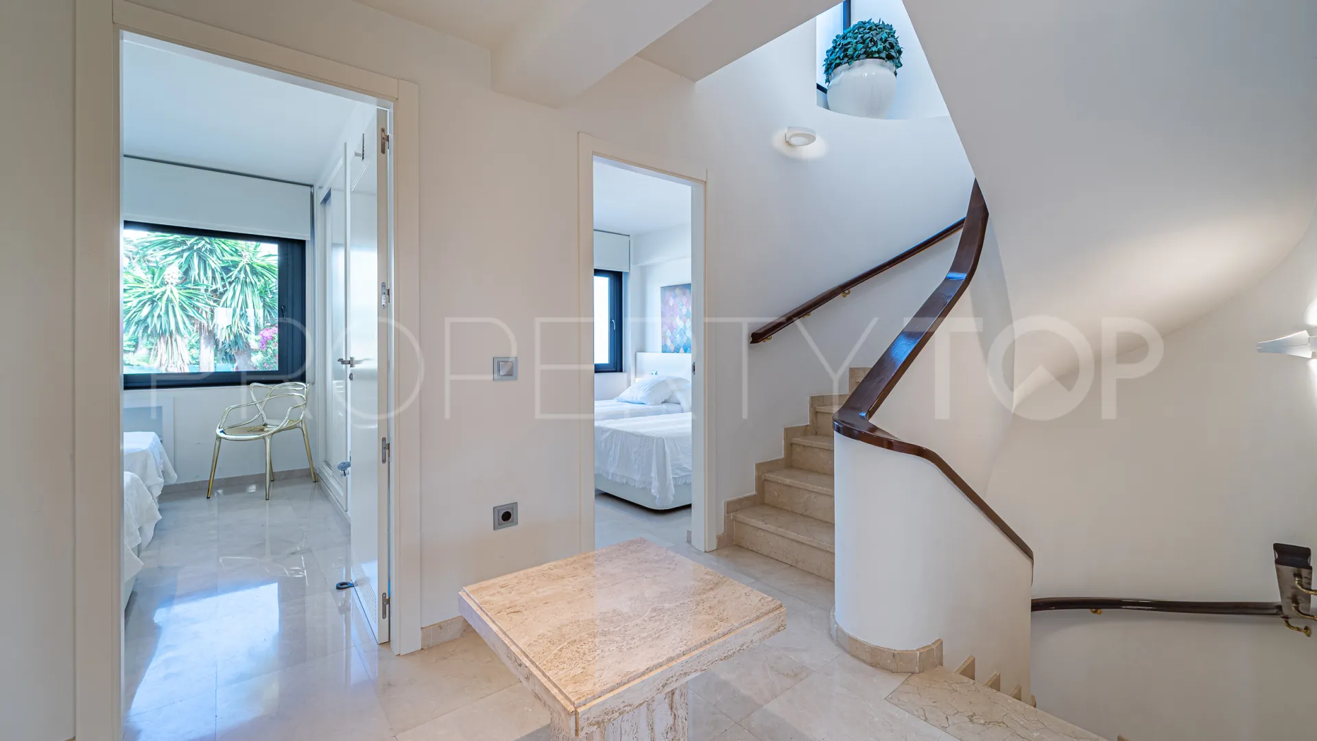 7 bedrooms town house for sale in Coto Real