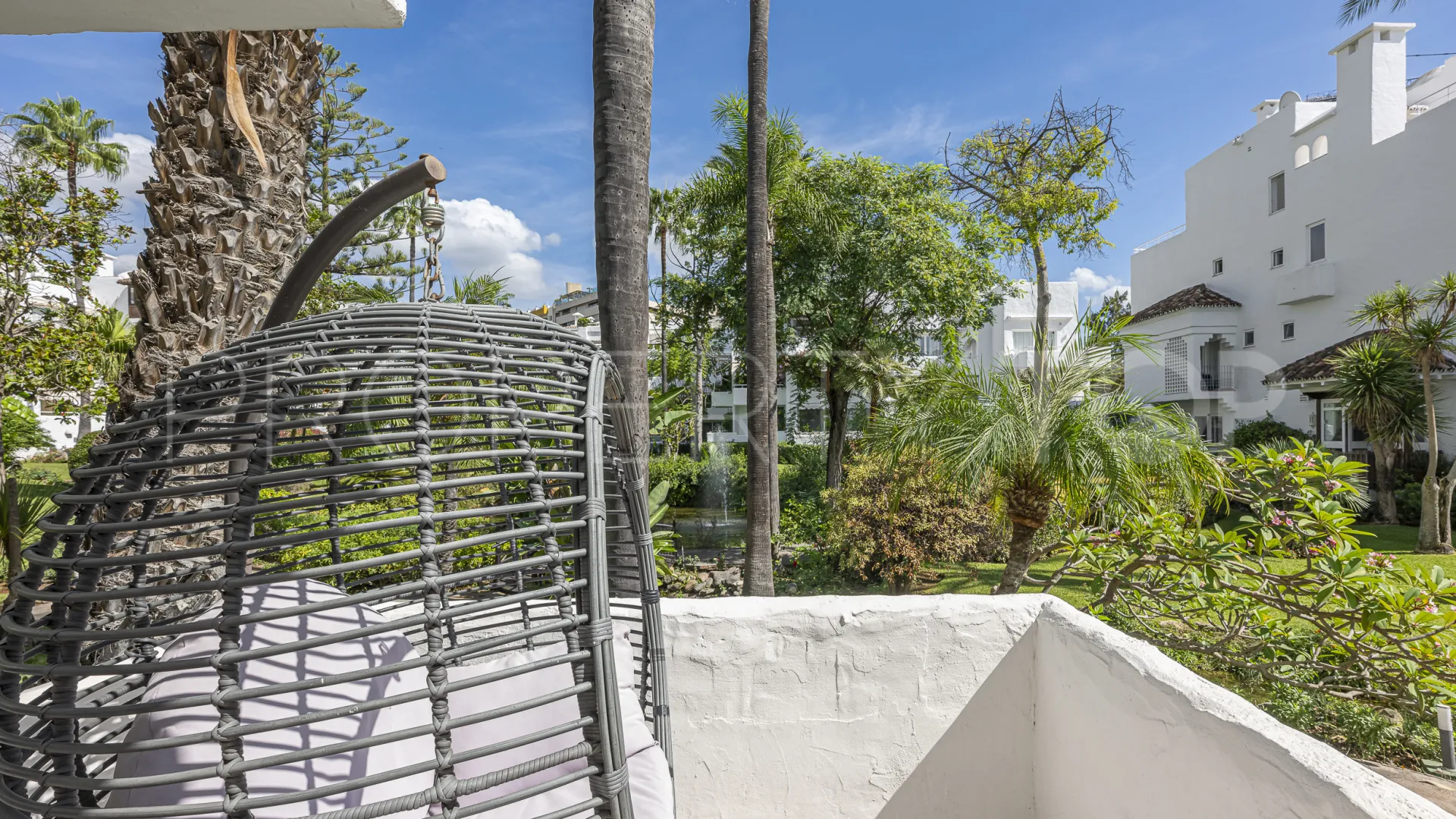 For sale 3 bedrooms apartment in Alhambra del Mar