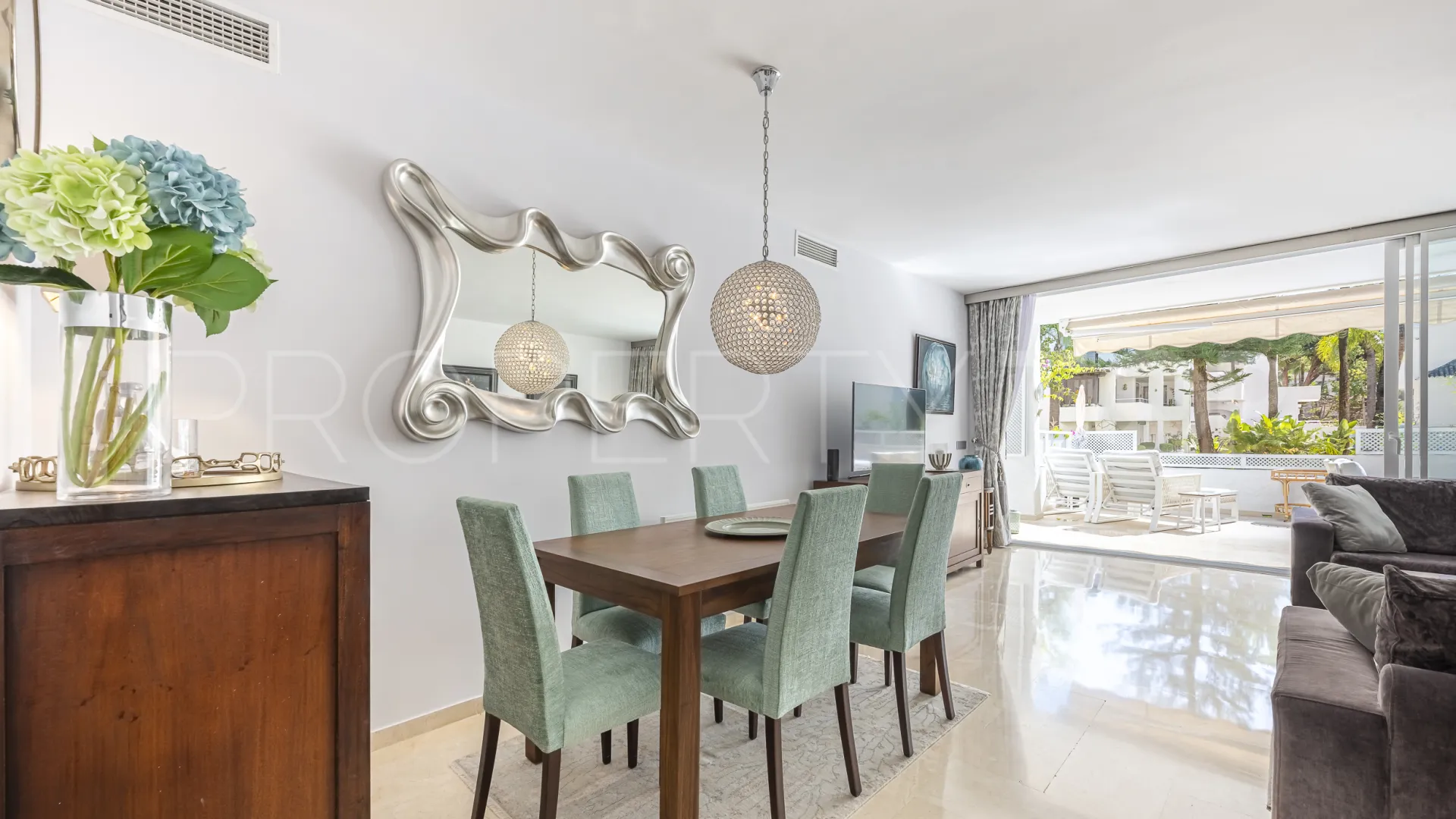 For sale 3 bedrooms apartment in Alhambra del Mar