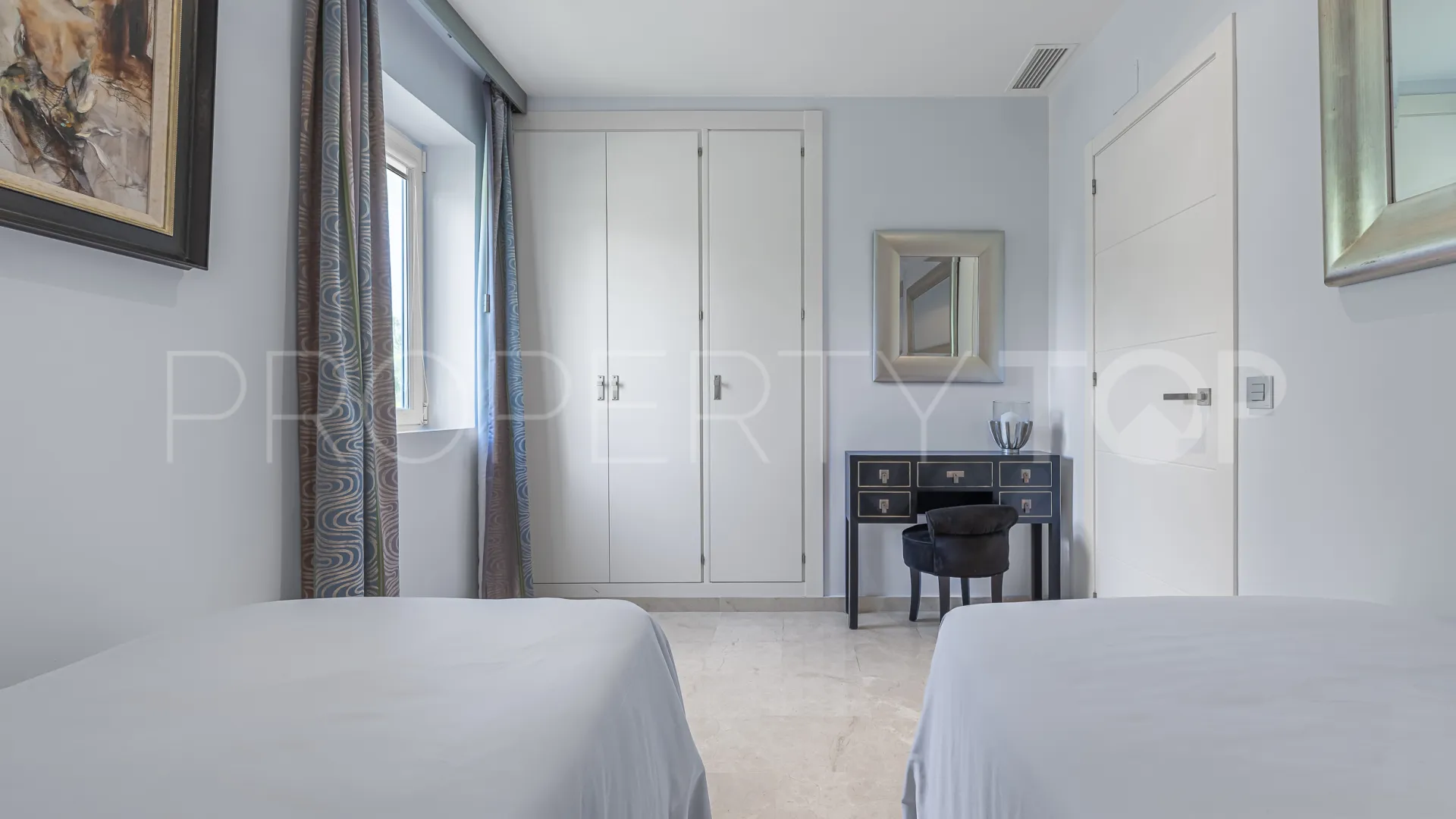 For sale 3 bedrooms apartment in Alhambra del Mar
