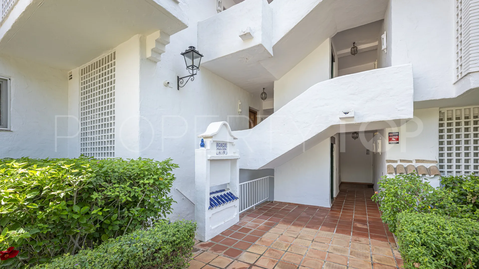 For sale 3 bedrooms apartment in Alhambra del Mar