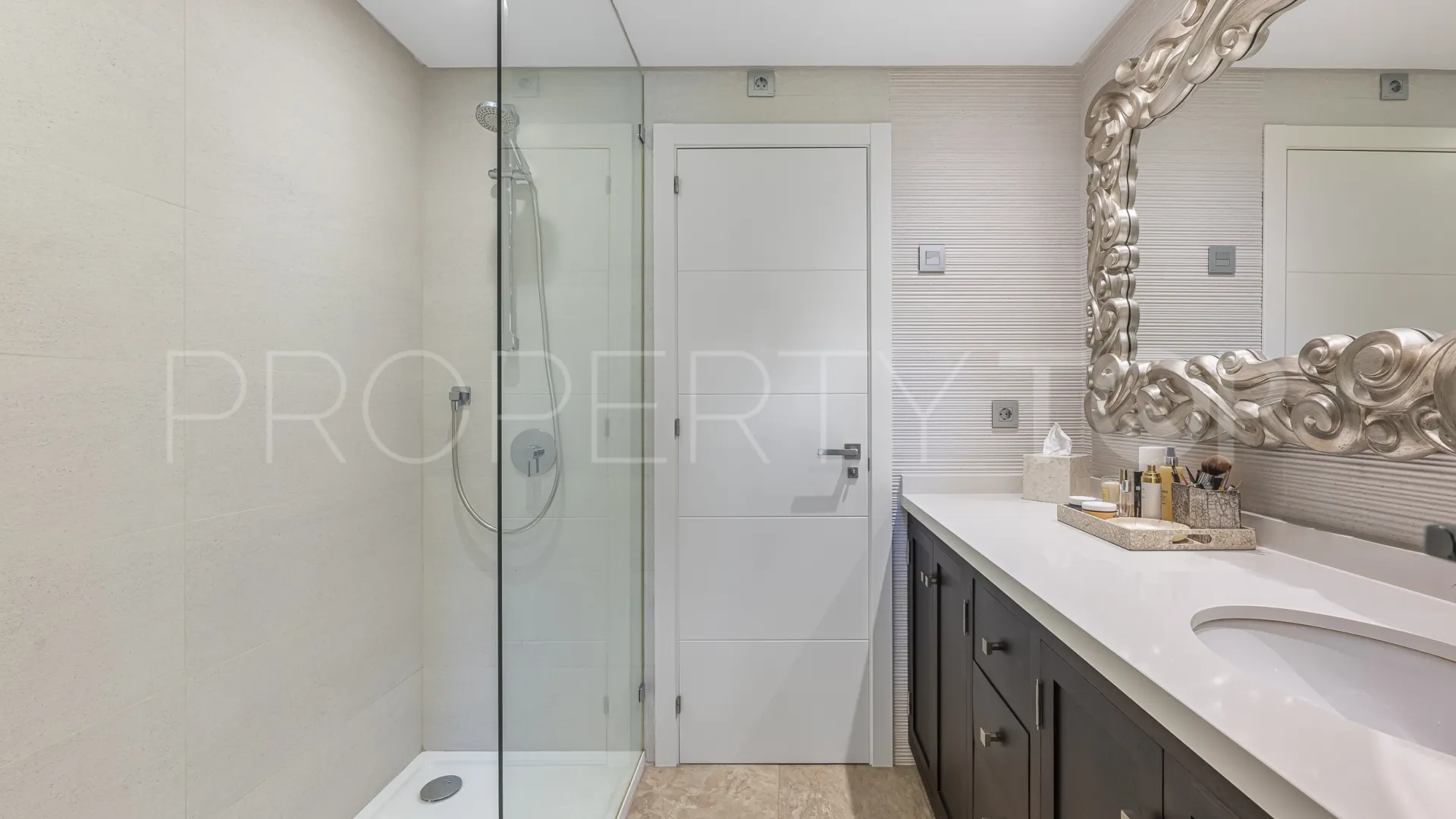 For sale 3 bedrooms apartment in Alhambra del Mar