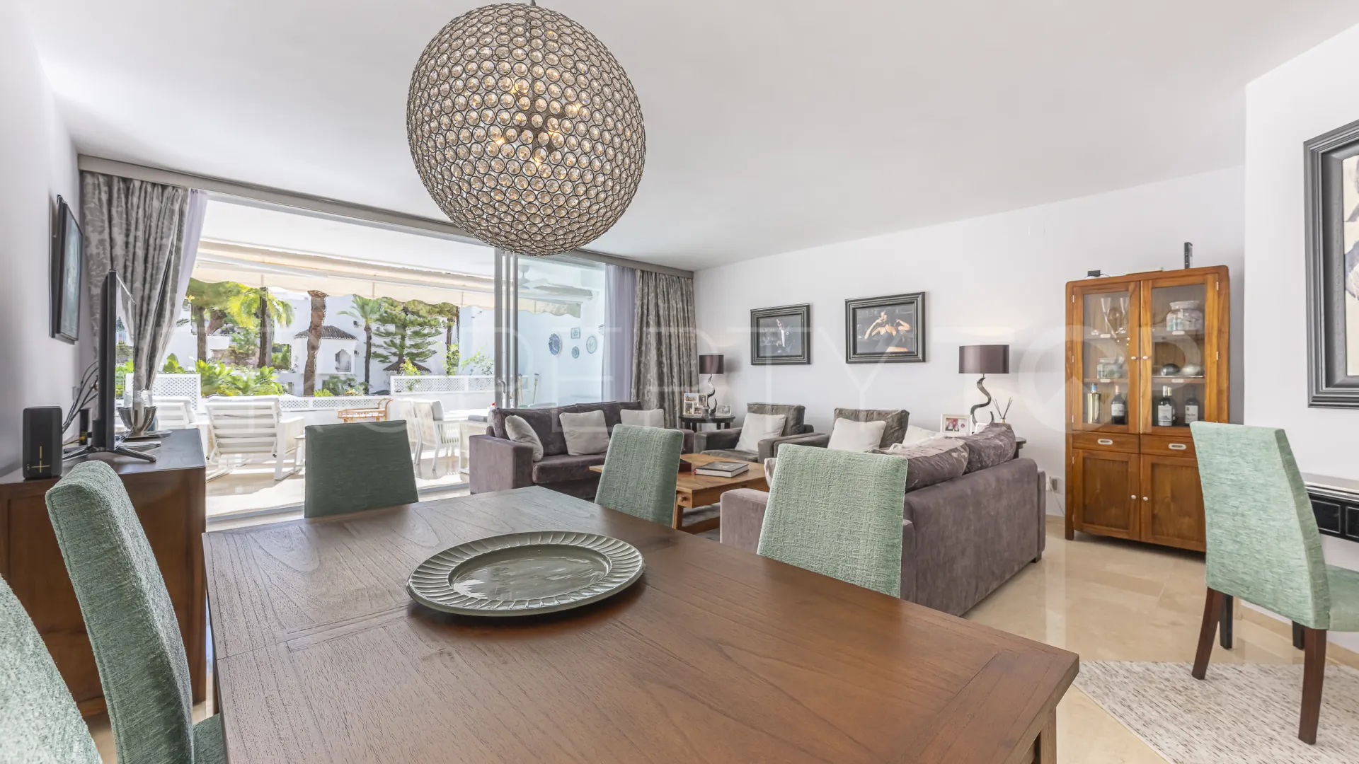 For sale 3 bedrooms apartment in Alhambra del Mar