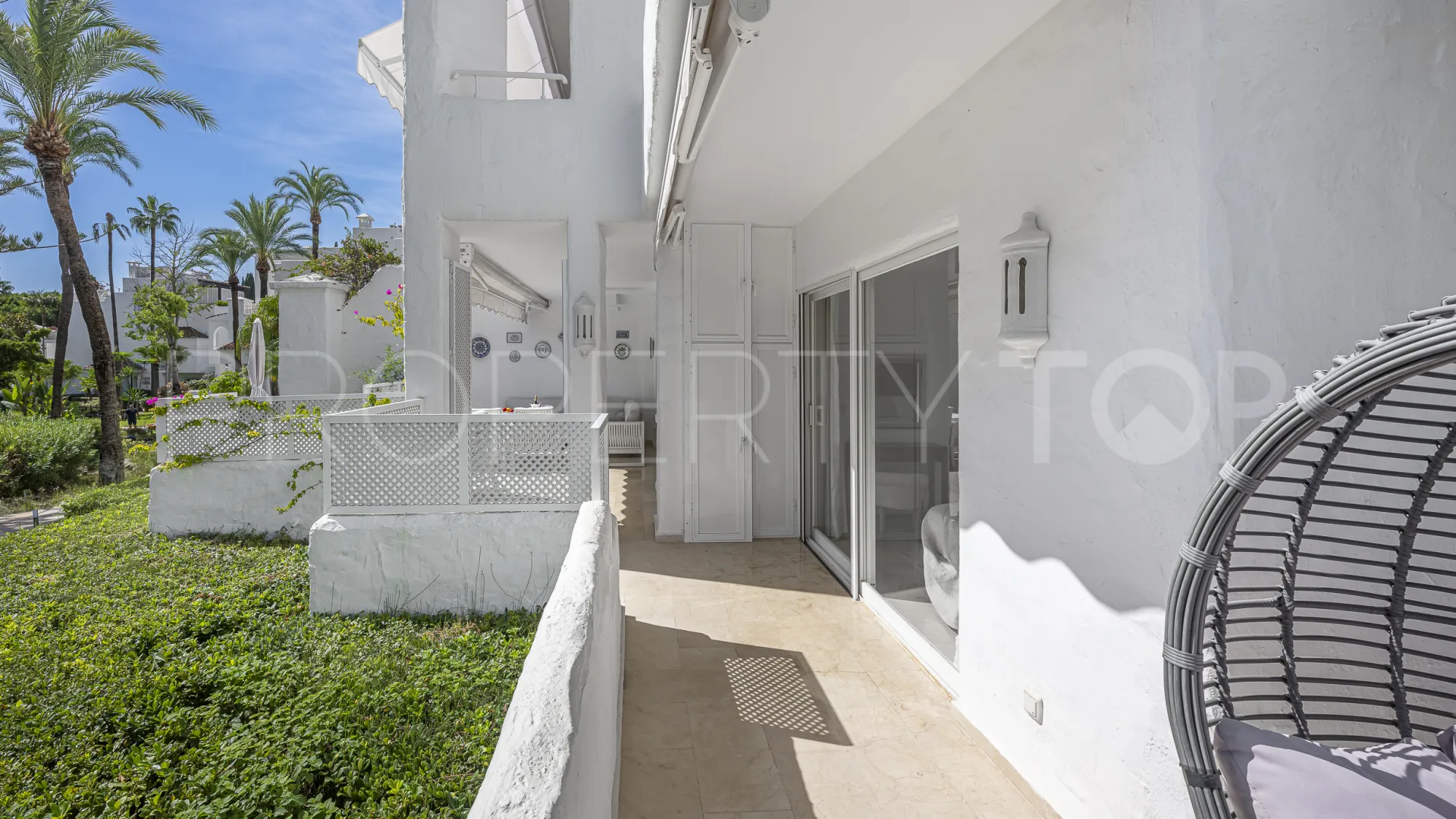 For sale 3 bedrooms apartment in Alhambra del Mar