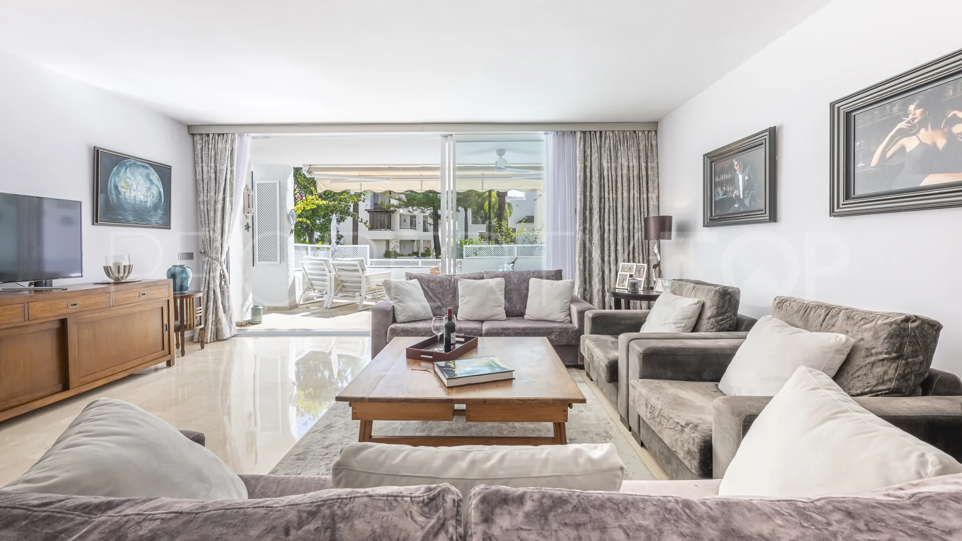For sale 3 bedrooms apartment in Alhambra del Mar