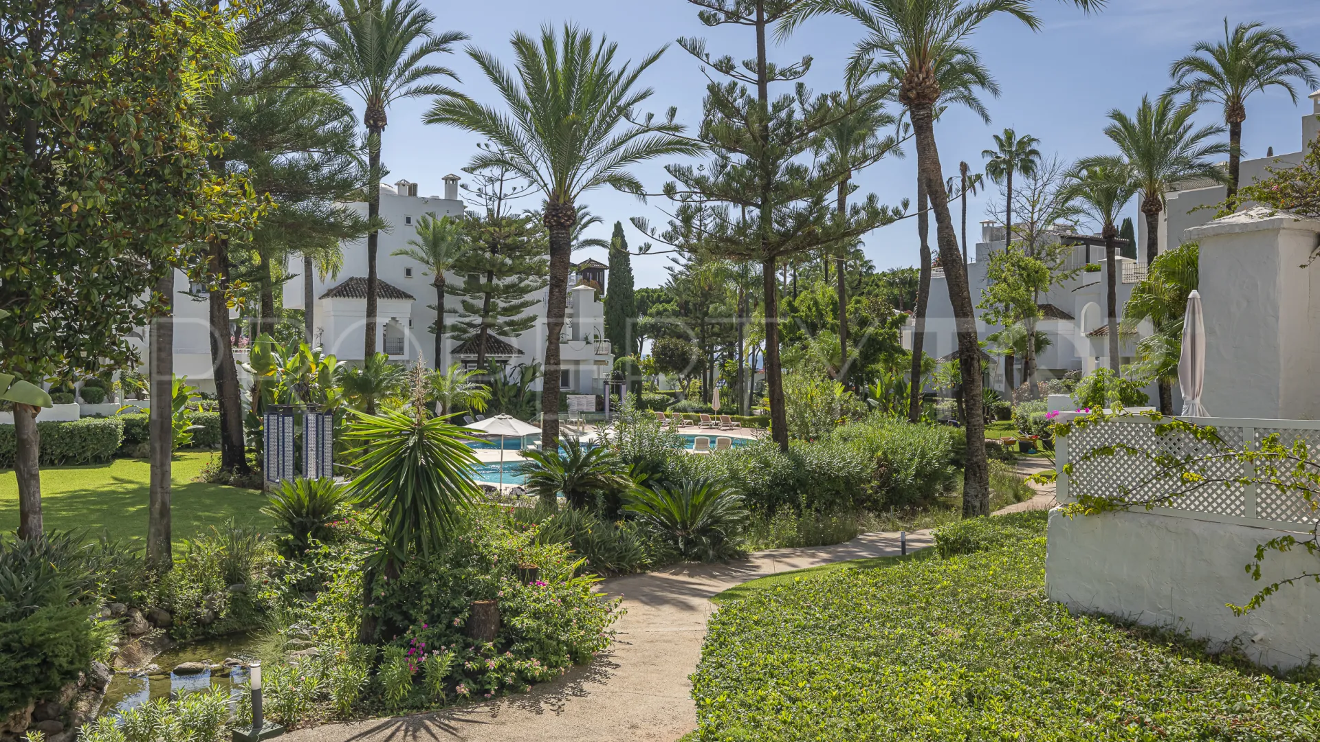 For sale 3 bedrooms apartment in Alhambra del Mar