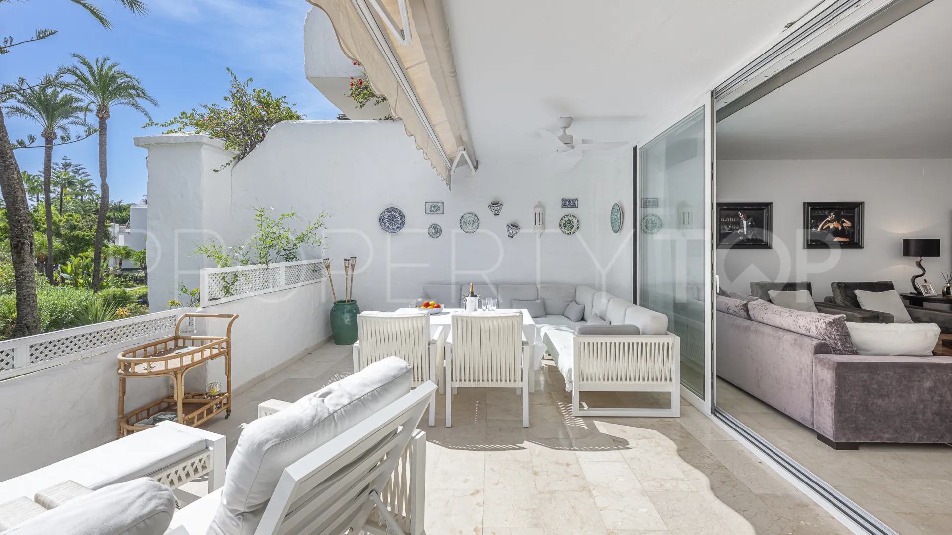 For sale 3 bedrooms apartment in Alhambra del Mar