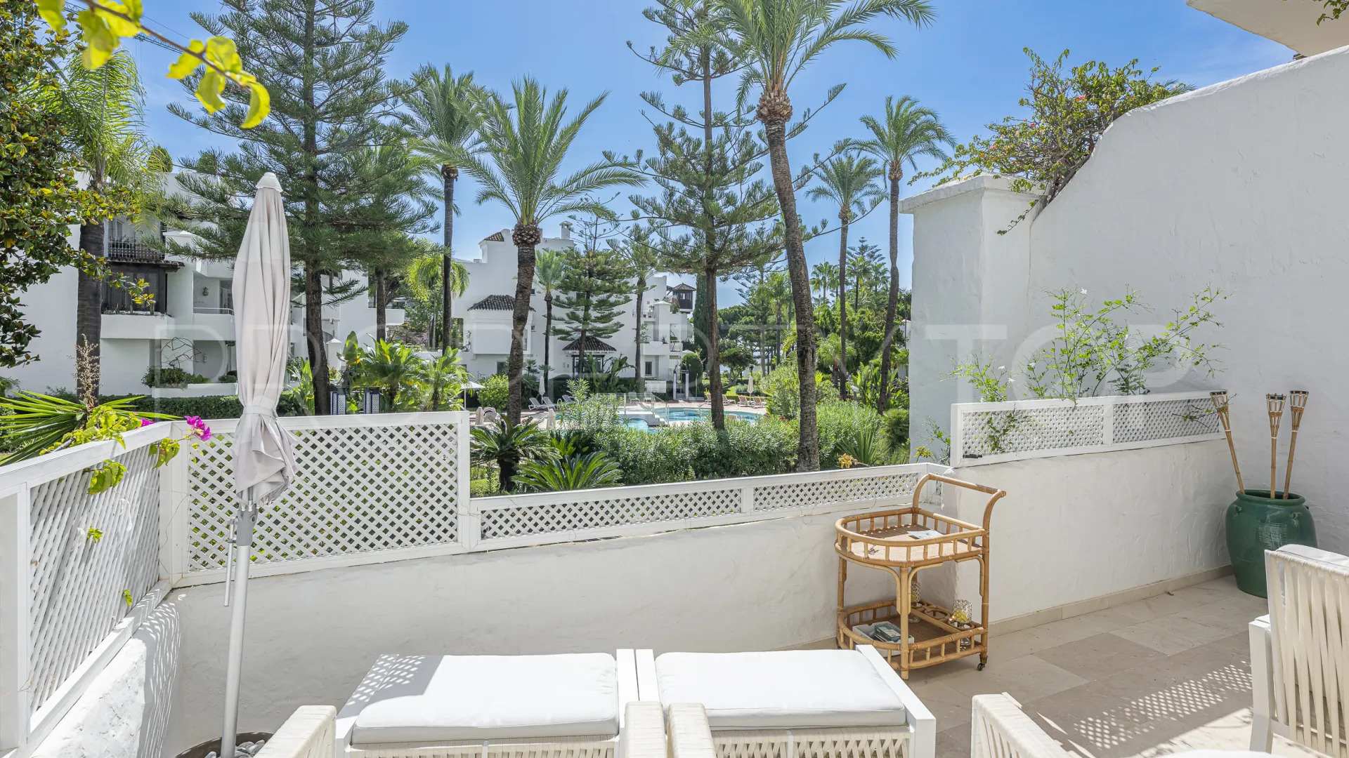For sale 3 bedrooms apartment in Alhambra del Mar