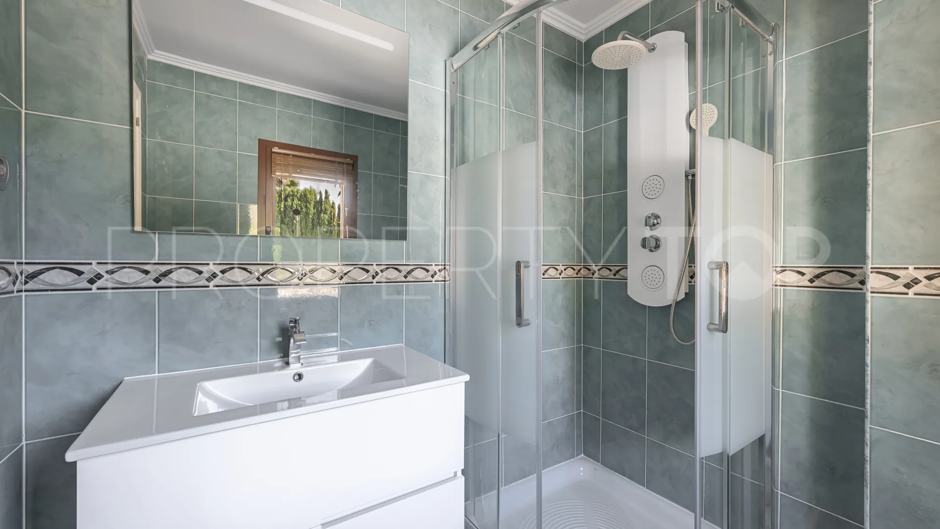 Hacienda las Chapas 4 bedrooms villa for sale