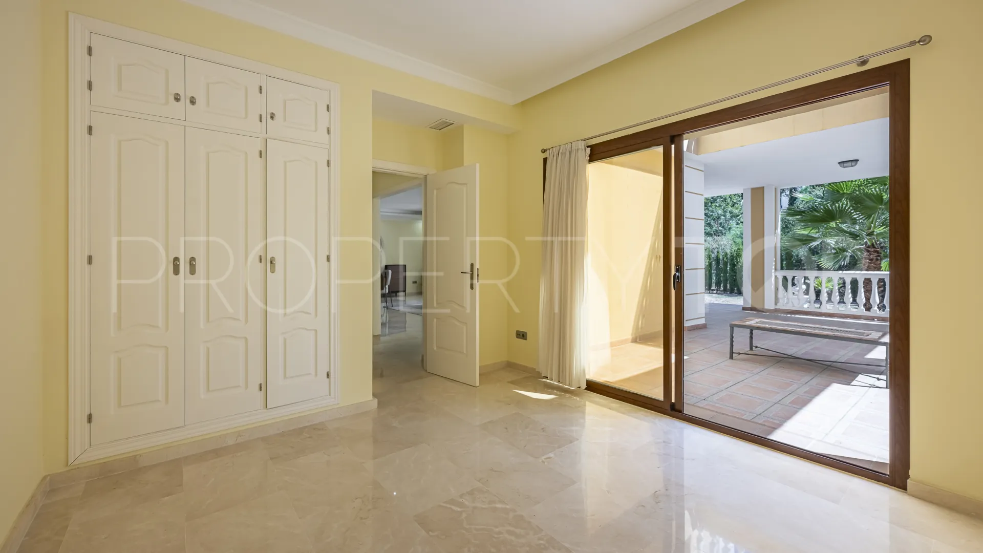 Hacienda las Chapas 4 bedrooms villa for sale