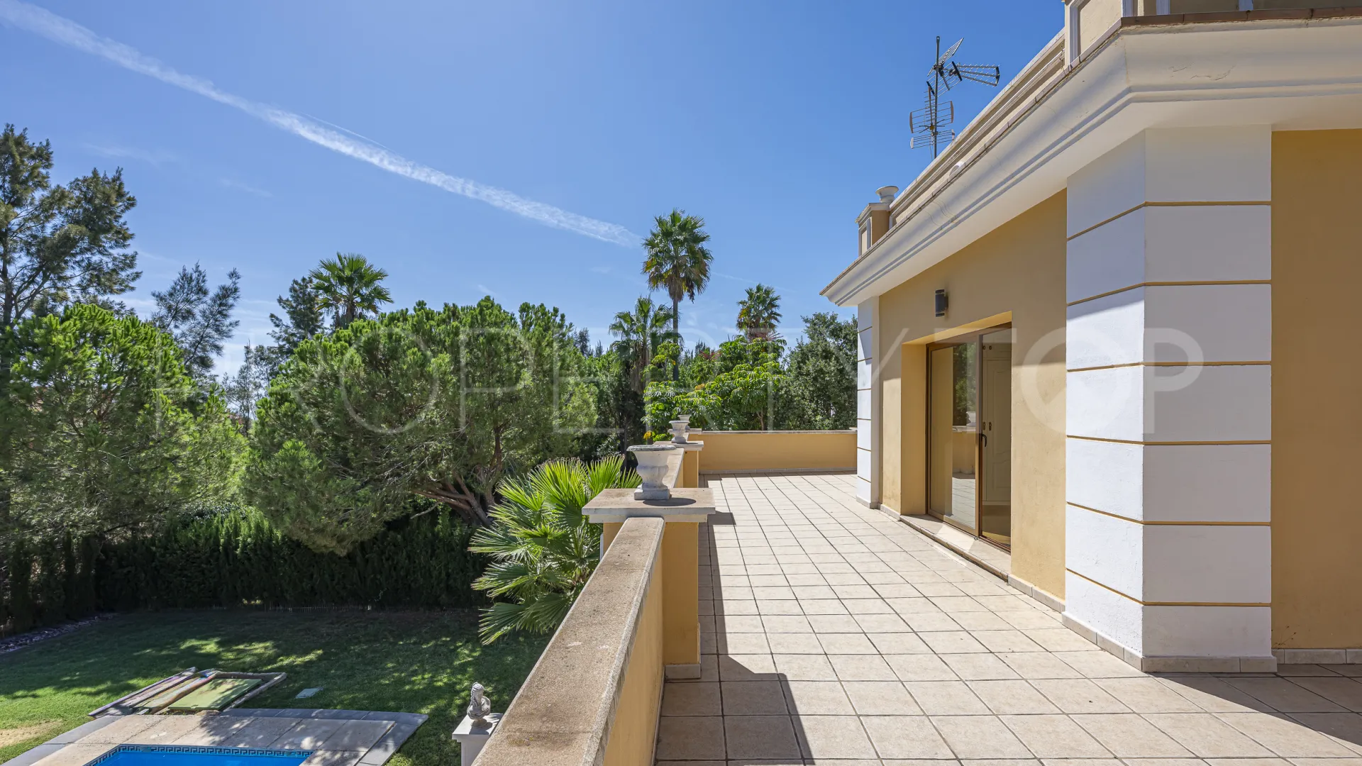 Hacienda las Chapas 4 bedrooms villa for sale