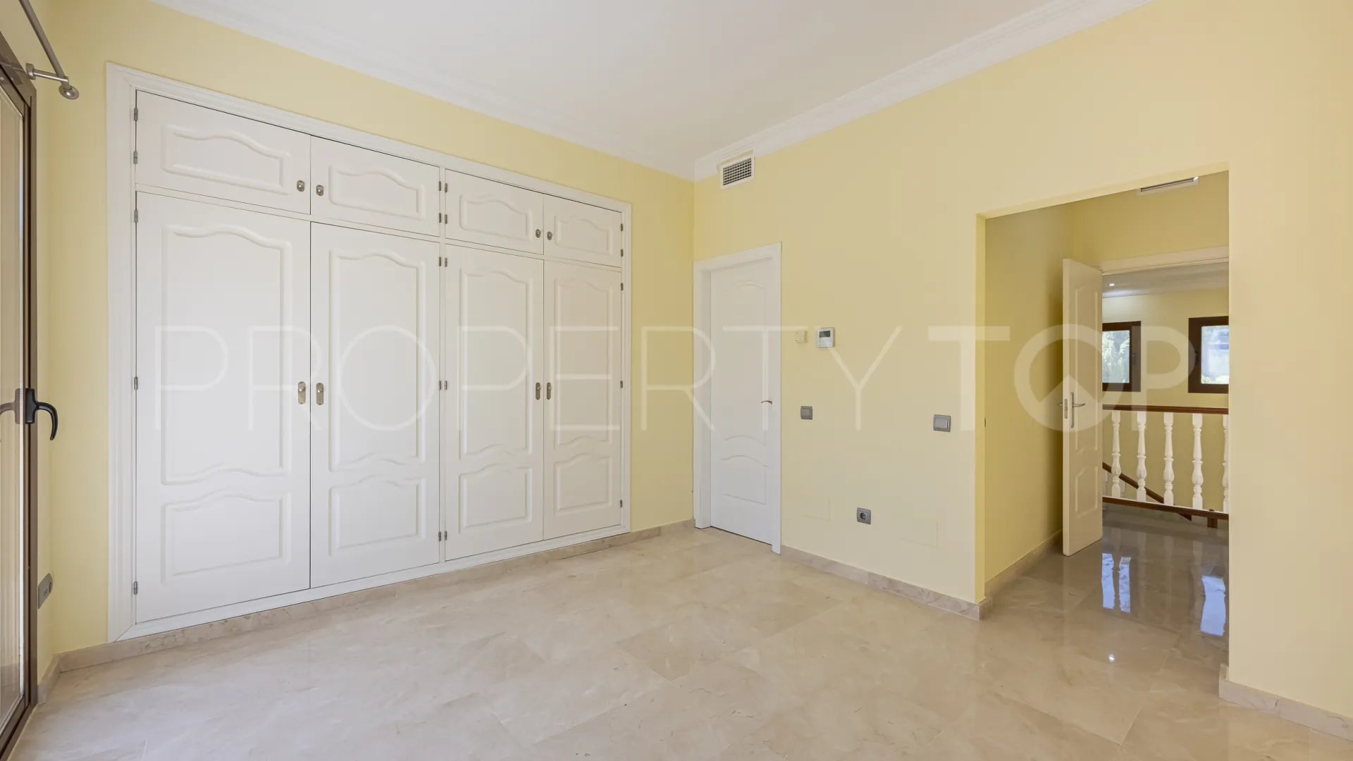 Hacienda las Chapas 4 bedrooms villa for sale