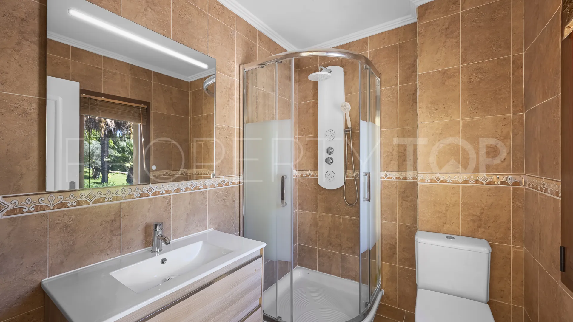 Hacienda las Chapas 4 bedrooms villa for sale