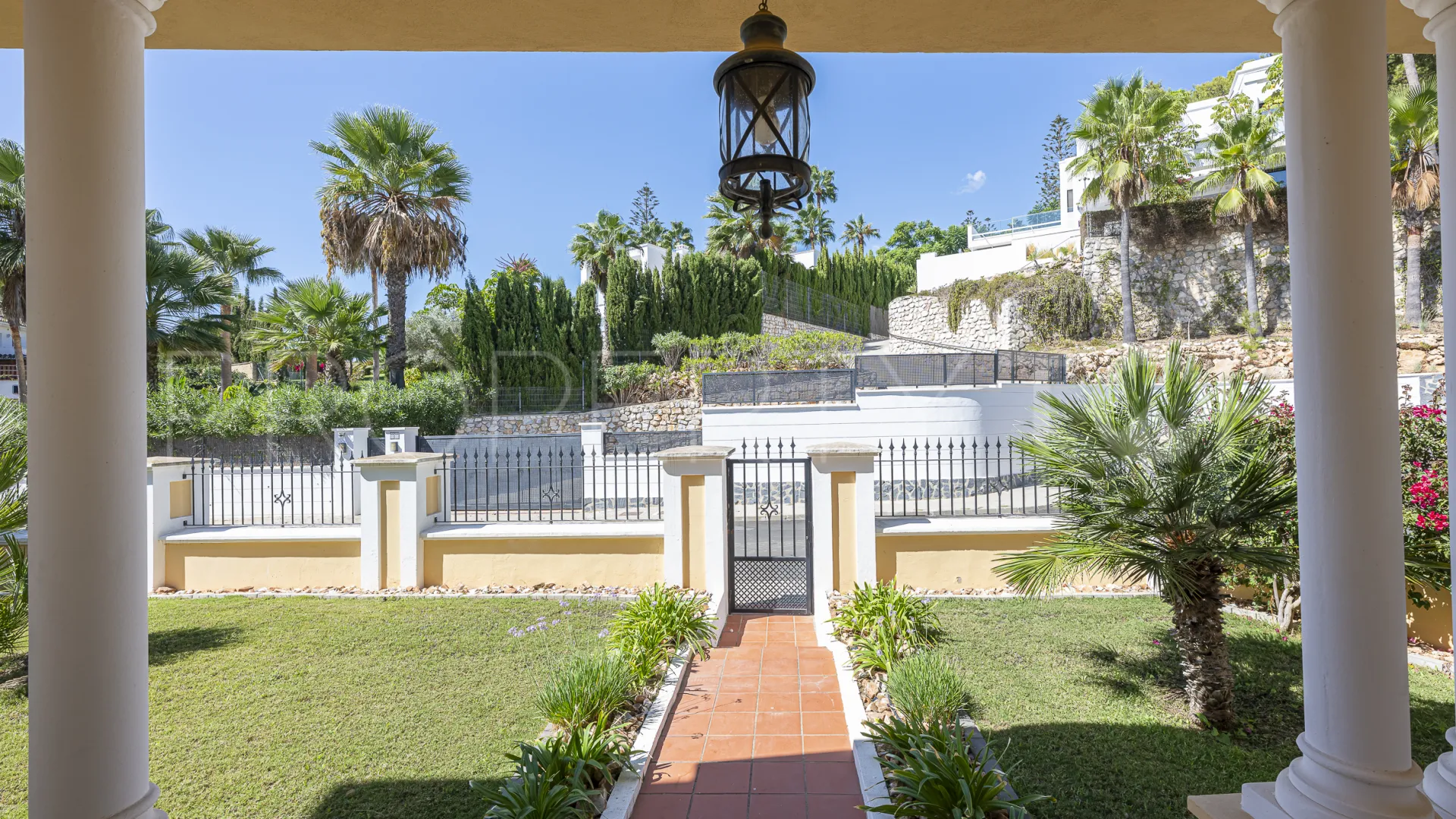 Hacienda las Chapas 4 bedrooms villa for sale