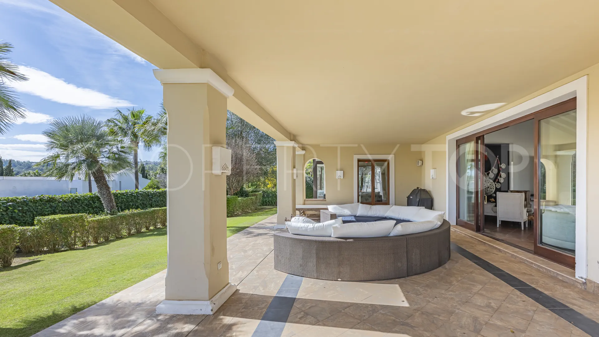 Villa en venta de 5 dormitorios en Sotogrande Alto