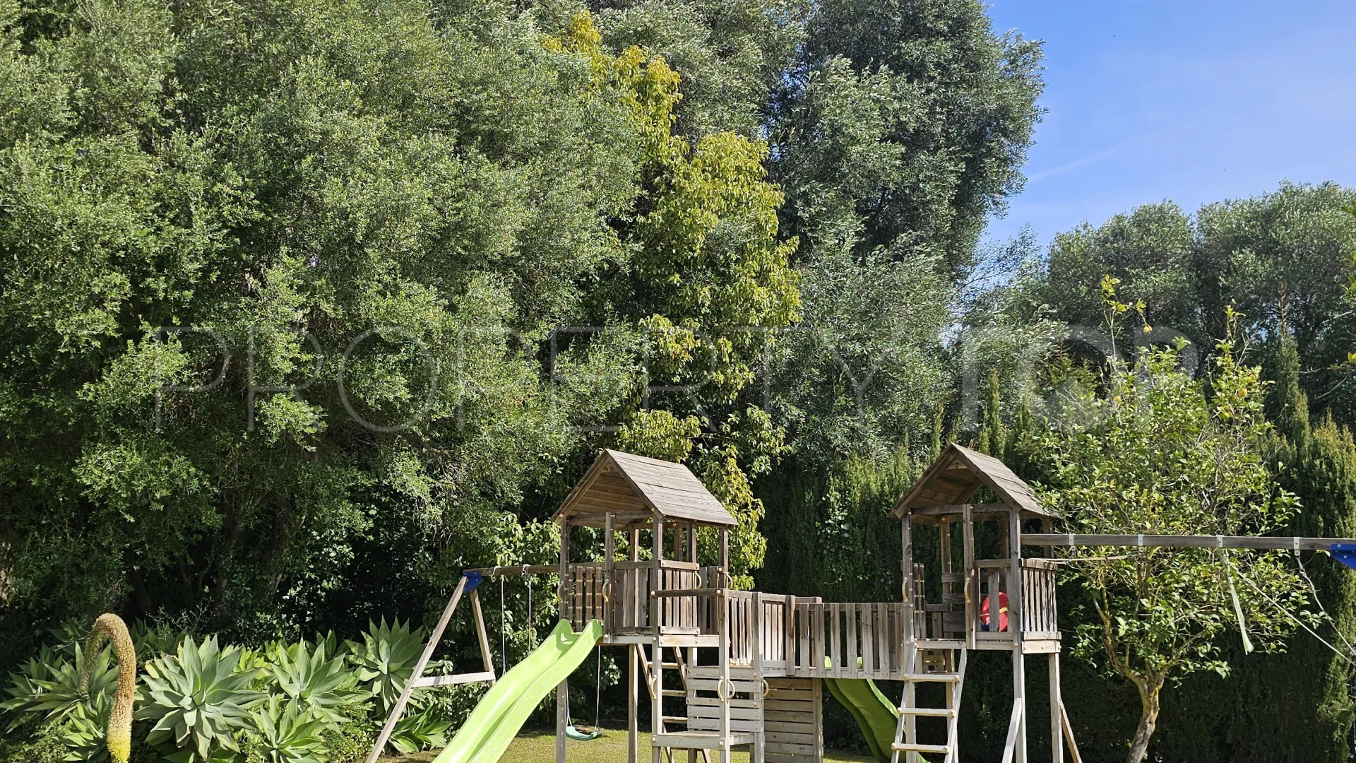 Villa en venta de 5 dormitorios en Sotogrande Alto