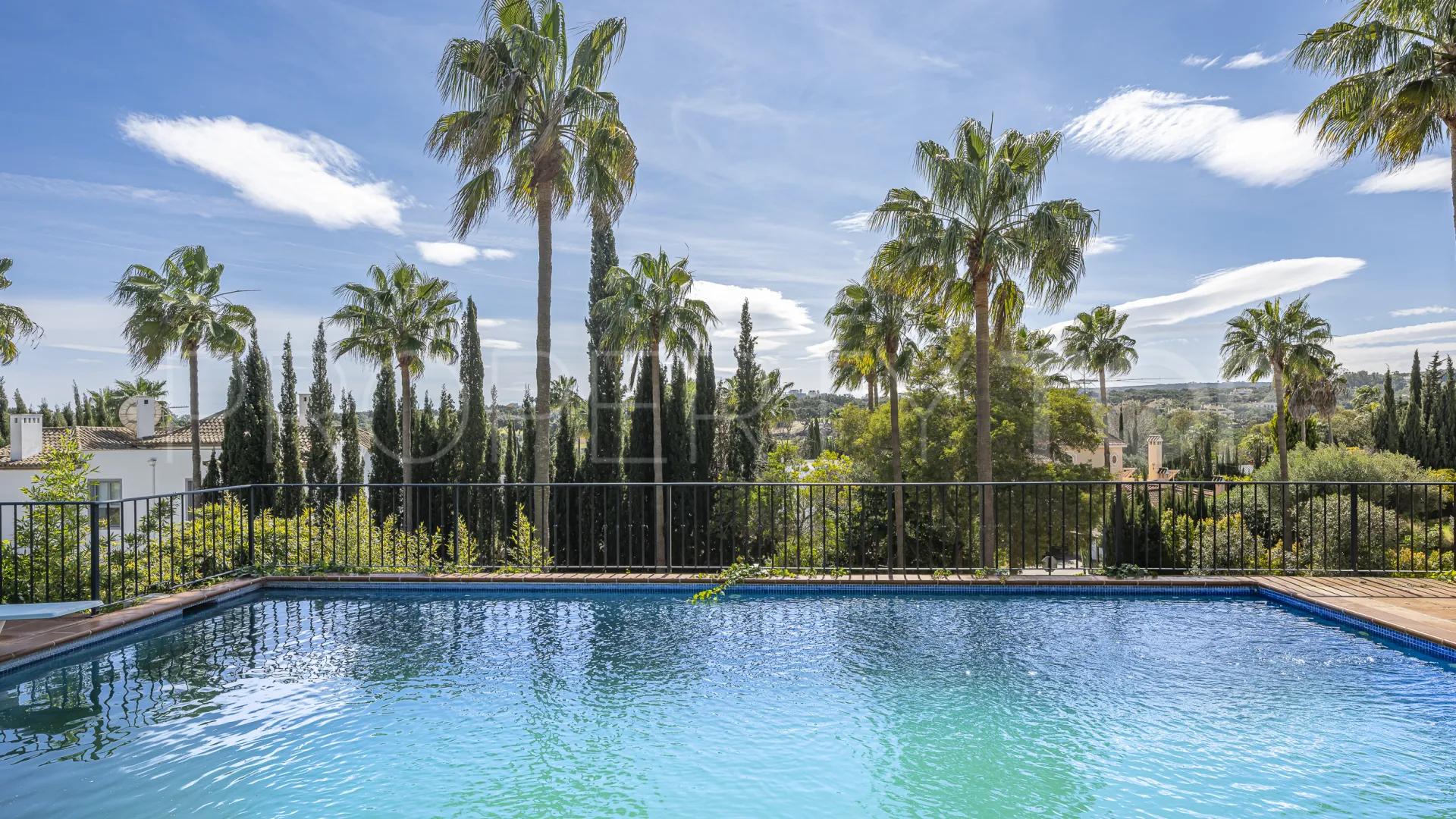 Villa en venta de 5 dormitorios en Sotogrande Alto