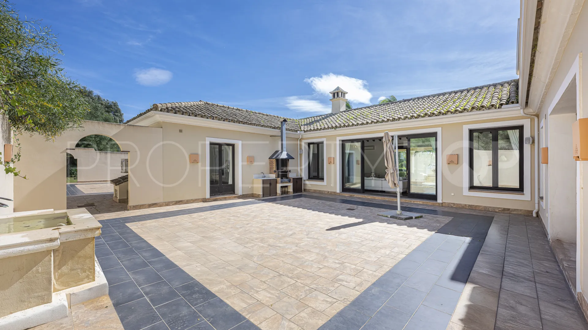 Villa en venta de 5 dormitorios en Sotogrande Alto