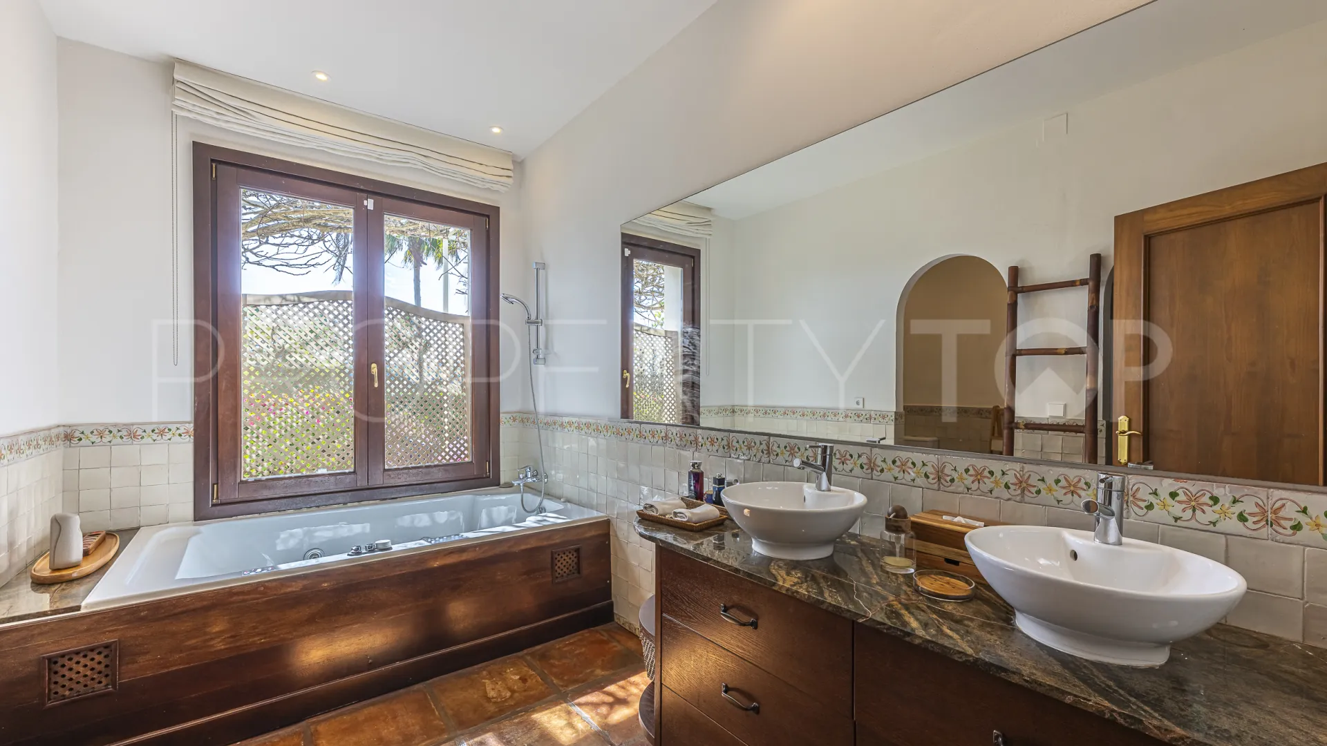 Villa en venta de 5 dormitorios en Sotogrande Alto