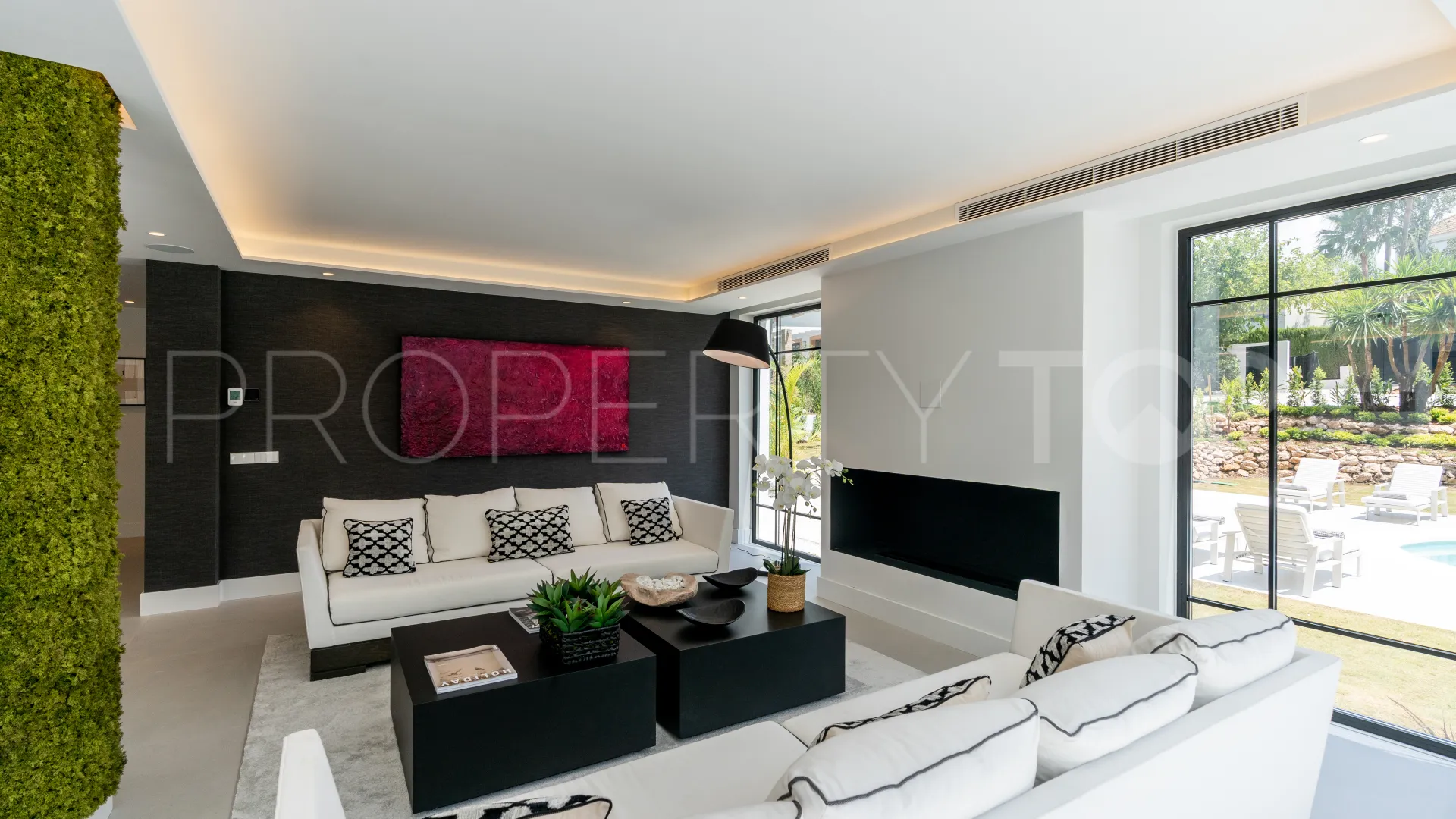 Buy villa in Las Brisas