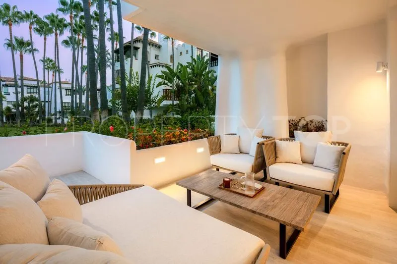 Apartamento planta baja en venta en Puente Romano